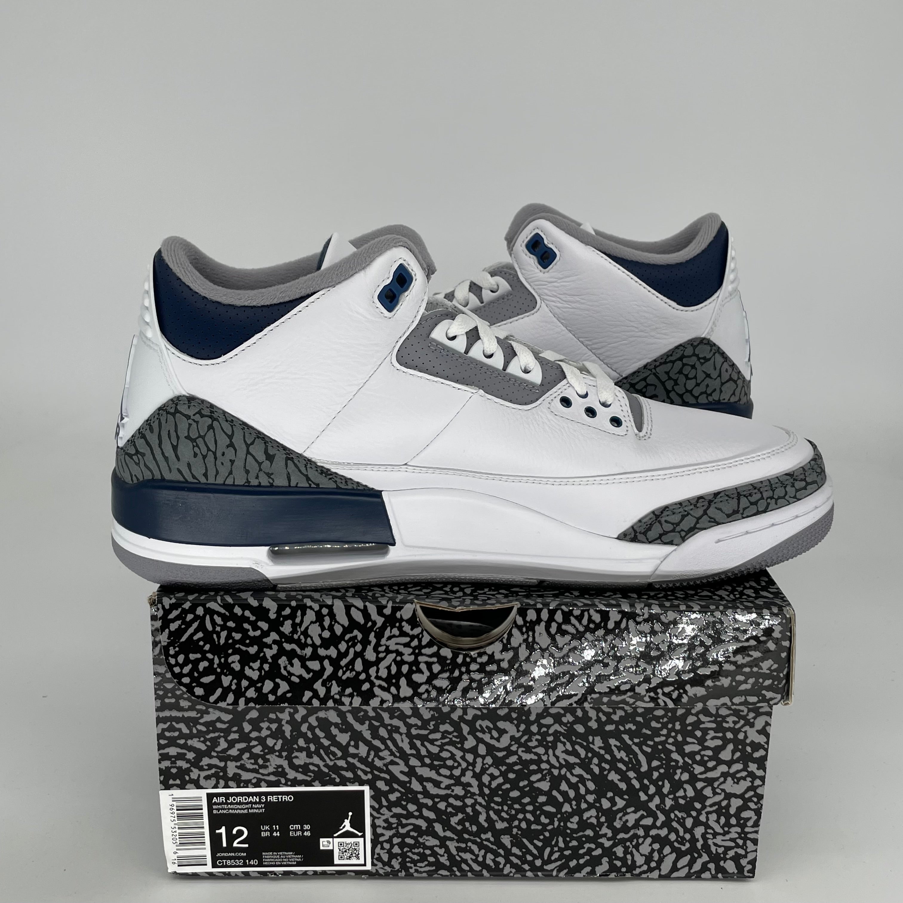 AIR JORDAN 3 Retro Midnight Navy Men's Basketball Shoes Size 12 (CT8532-140) - Perfect for Streetwear & Court Performance