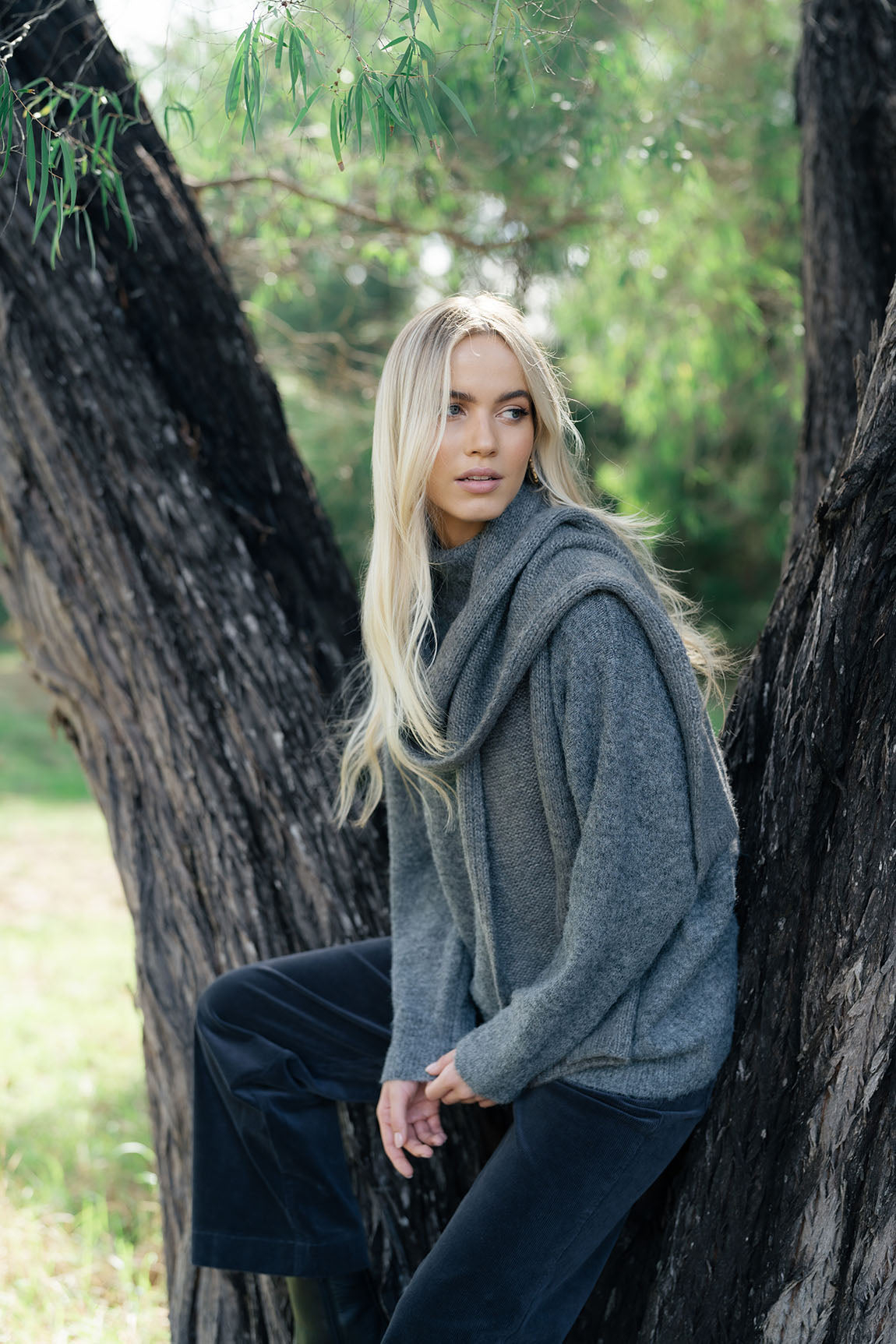 Premium Fortune Grey Wool Scarf for Men & Women - Soft Winter Cashmere Blend Wrap - Perfect for Cold Weather, Office & Outdoor Activities