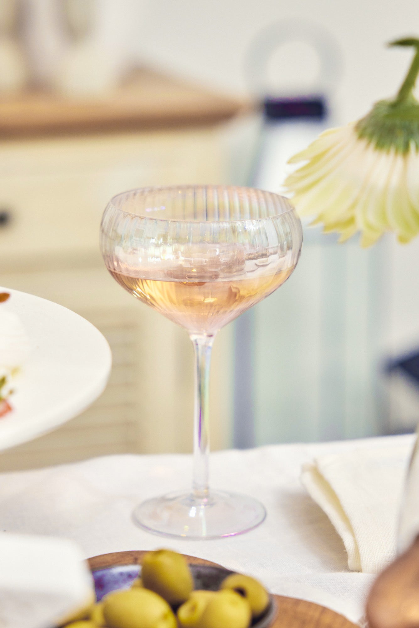 Iridescent Ripple Wide Champagne Wine Glass Set - Elegant Stemware for Weddings, Parties & Celebrations - Perfect for Sparkling Wine, Cocktails & Special Occasions