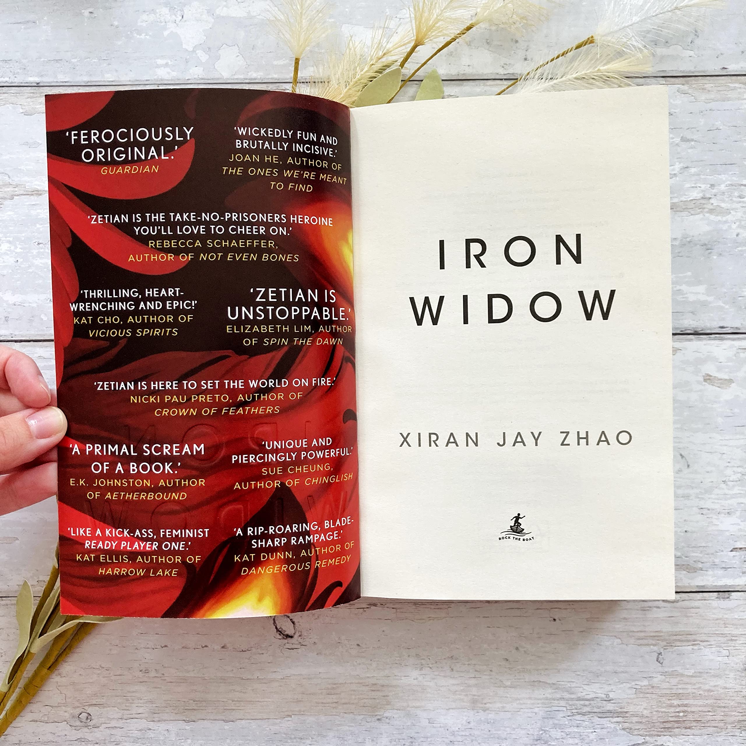 Iron Widow - Sci-Fi Fantasy Novel by Xiran Jay Zhao | Dystopian Mecha Adventure | Perfect for Fans of Pacific Rim & The Handmaid's Tale | Great for Book Clubs & Sci-Fi Enthusiasts