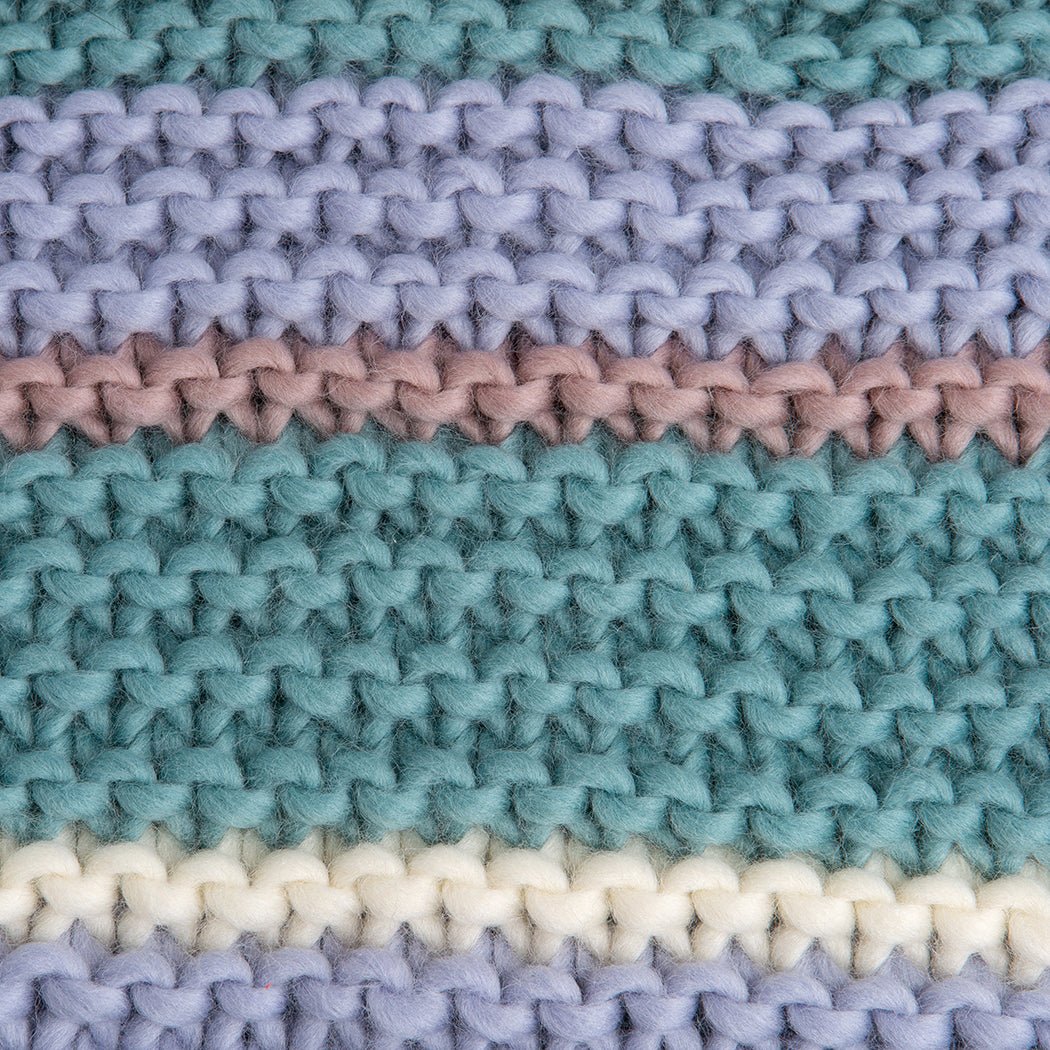 Avebury Blanket Knitting Kit - DIY Chunky Knit Throw Blanket for Beginners - Soft Yarn & Easy Knitting Needles - Perfect for Cozy Home Decor & Handmade Gifts