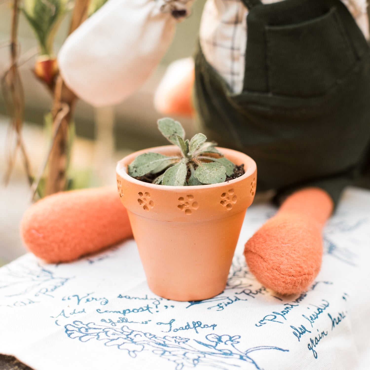 Miniature Garden Pot Set for Dolls - Small Flower Pots for Dollhouse Decor, DIY Fairy Garden Accessories - Perfect for Doll Play, Fairy Gardens, and Miniature Landscaping