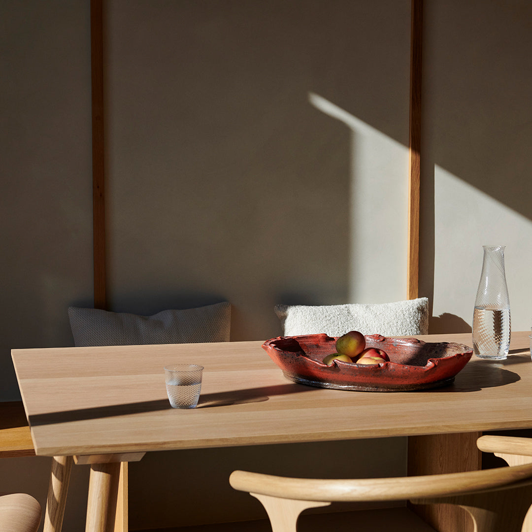 SK5 Modern Dining Table - Elegant & Durable for Kitchen, Dining Room, or Small Space - Perfect for Family Meals & Entertaining Guests