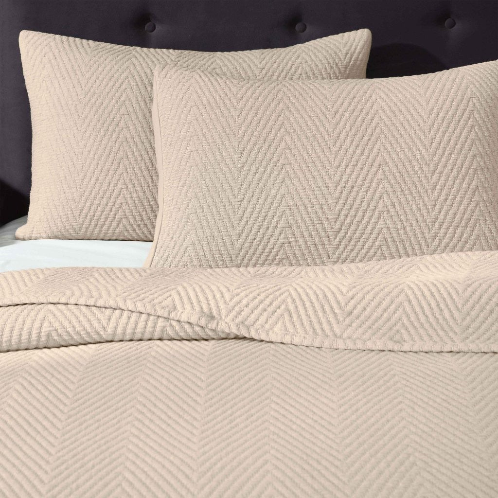 Premium Aswan Cotton Medium Weight Chevron Woven Coverlet - Soft & Breathable Bedspread for All Seasons - Perfect for Master Bedroom, Guest Room, or Dorm Decor