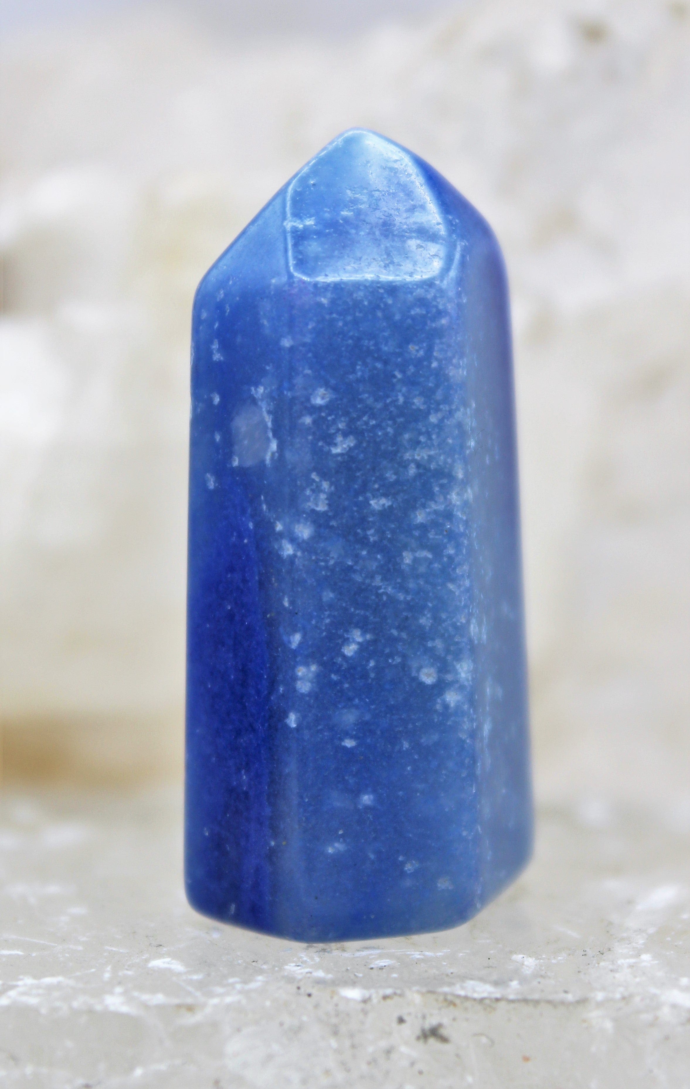 Blue Quartz Crystal Tower - Natural Healing Stone for Meditation, Home Decor & Positive Energy - Perfect for Yoga, Feng Shui & Spiritual Gifts