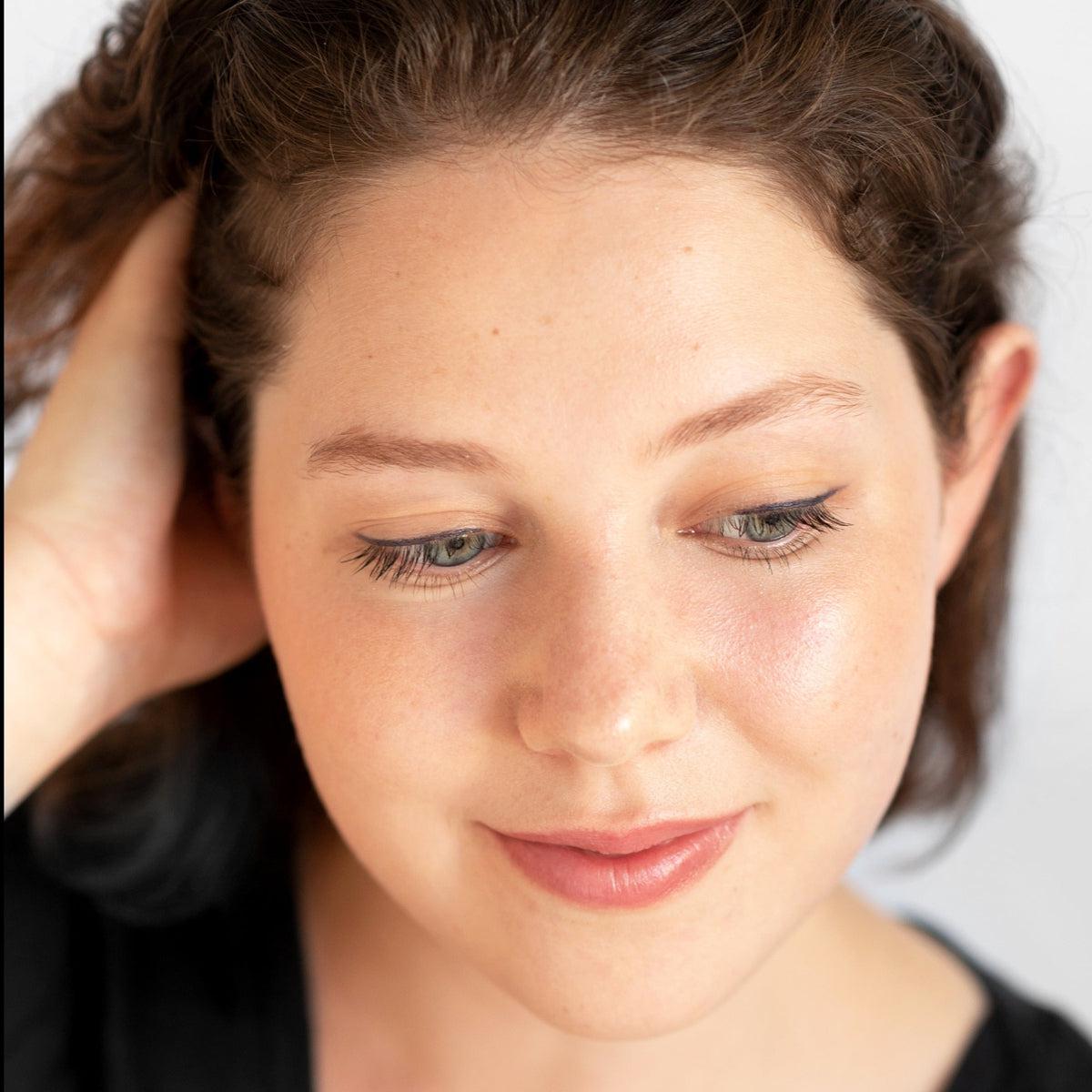 Organic Jojoba Eye Pencil - Natural & Hypoallergenic Eyeliner for Sensitive Eyes - Perfect for Daily Makeup & Special Occasions