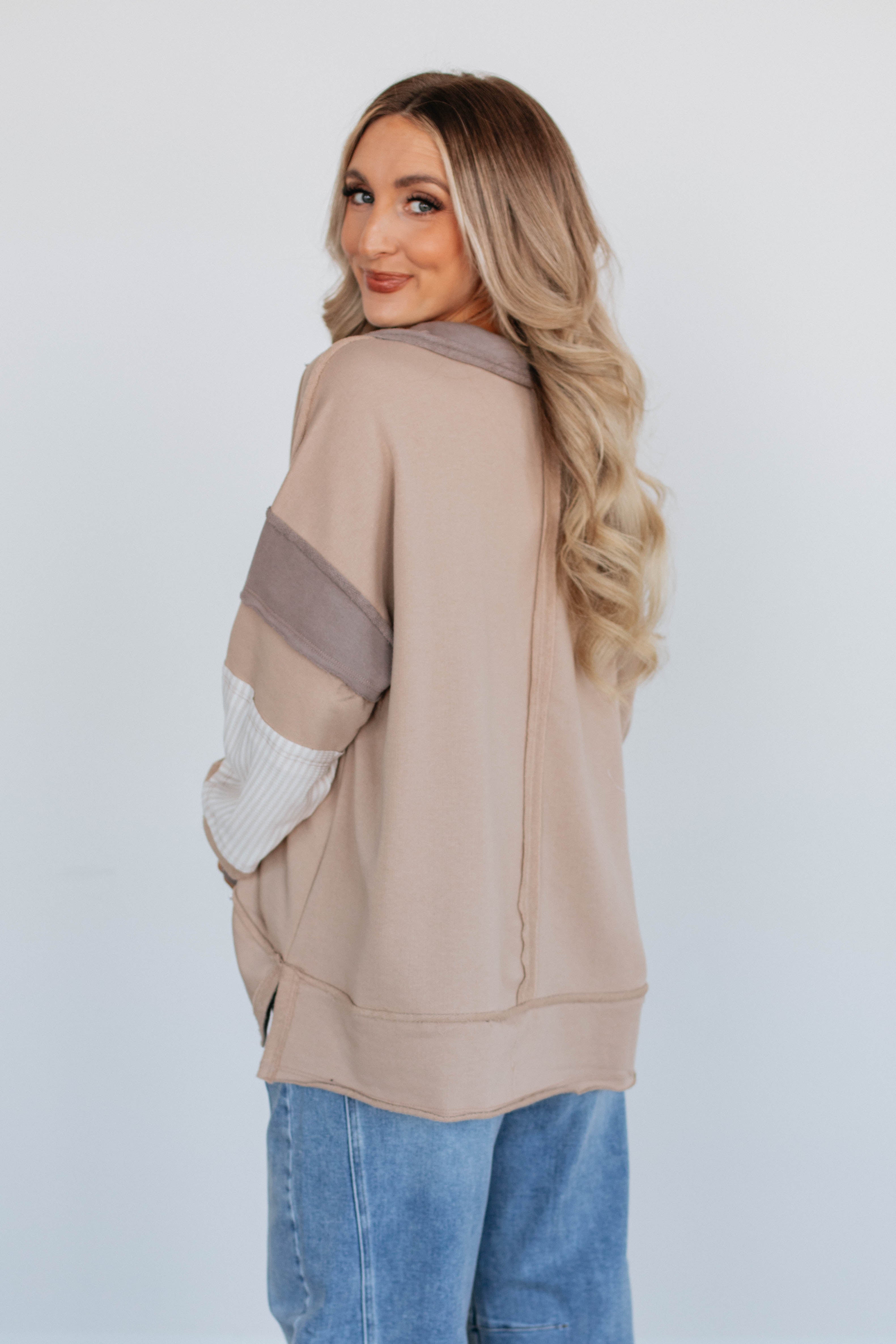 Colson Contrast Pullover Sweatshirt for Men & Women - Stylish Casual Wear for Everyday Comfort | Perfect for Outdoors, Gym & Lounge