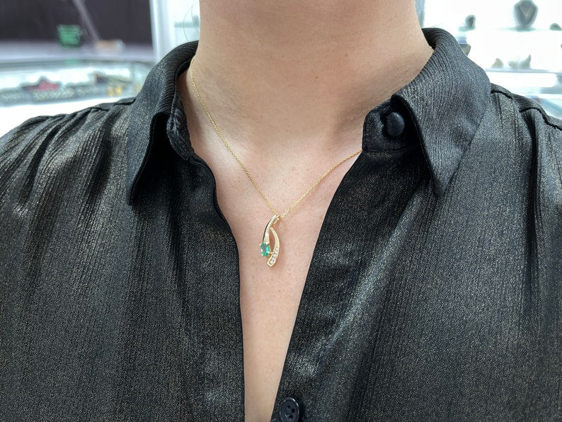 0.85tcw 14K Yellow Gold Oval Cut Natural Emerald & Diamond Accent Pendant Necklace for Women - Elegant Gift for Birthday, Anniversary & Special Occasions