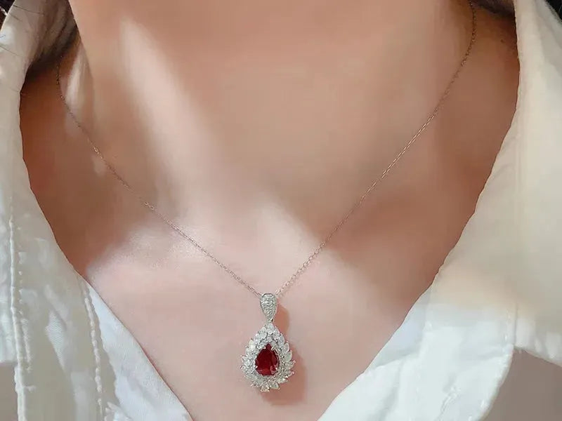 18K White Gold Diamond & Ruby Pendant Necklace for Women - Elegant Customizable Jewelry for Banquets, Parties & Special Occasions