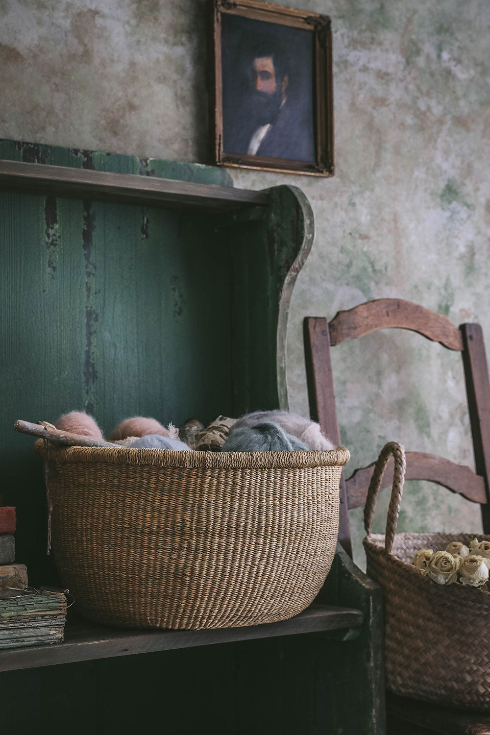 Premium Handwoven Elephant Grass Basket - Natural & Eco-Friendly Storage Solution for Home Decor, Picnics & Beach Trips