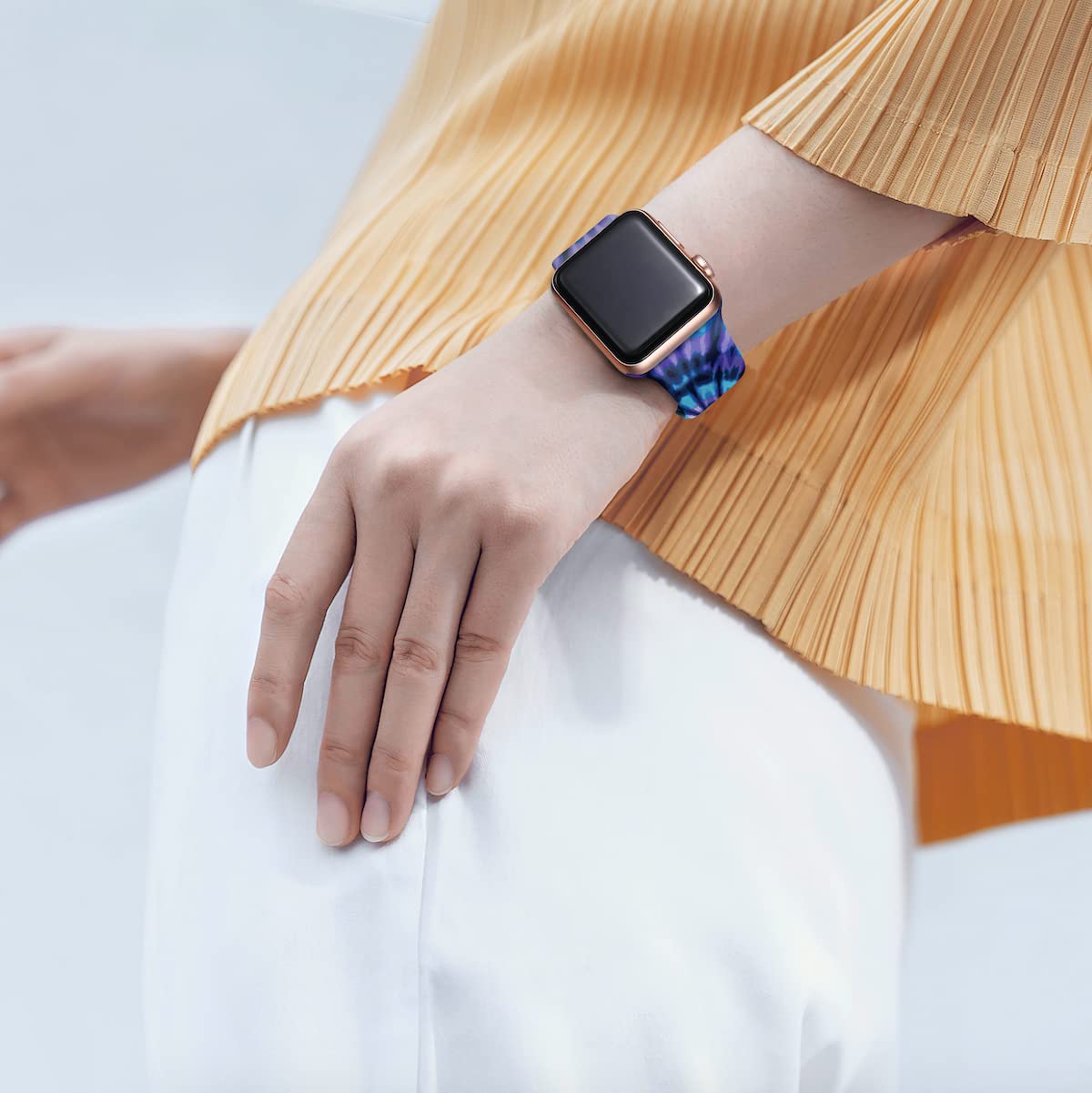 Floral Print Silicone Sport Band for Apple Watch Series 9/8/7/6/5/4/3/2/1/SE - Compatible with 49mm 45mm 44mm 42mm 41mm 40mm 38mm - Stylish & Durable Women's Fitness Strap for Gym, Running & Everyday Wear