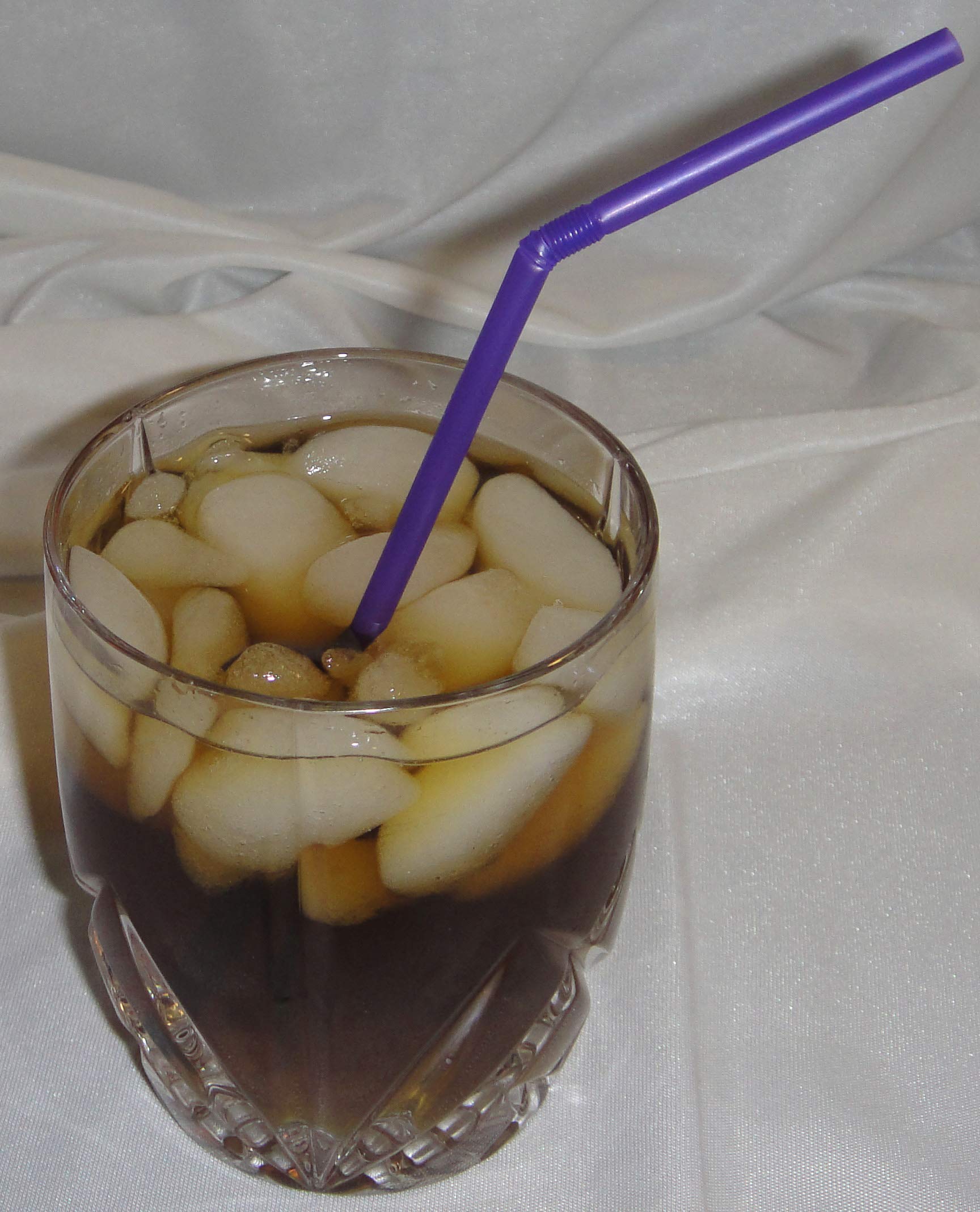 5,000 Flexible Drinking Straws Bulk - Eco-Friendly Bendable Plastic Straws for Luau, Wedding, Party & Anniversary Supplies (Purple) - Perfect for Cocktails, Smoothies & Beverage Stations