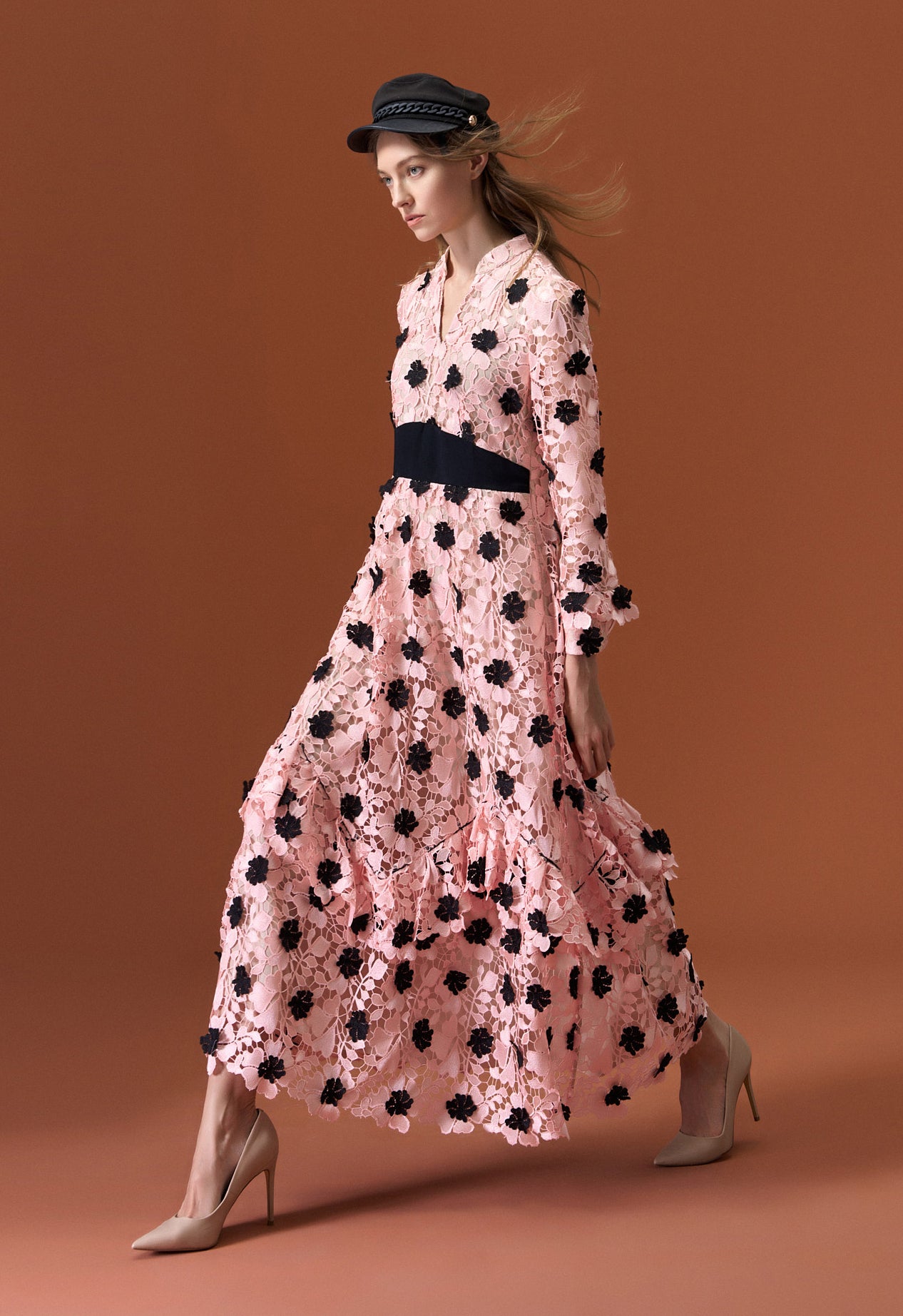 Elegant Black Lace Detailing Pink Jacquard Evening Dress for Women - Perfect for Prom, Cocktail Parties & Formal Events