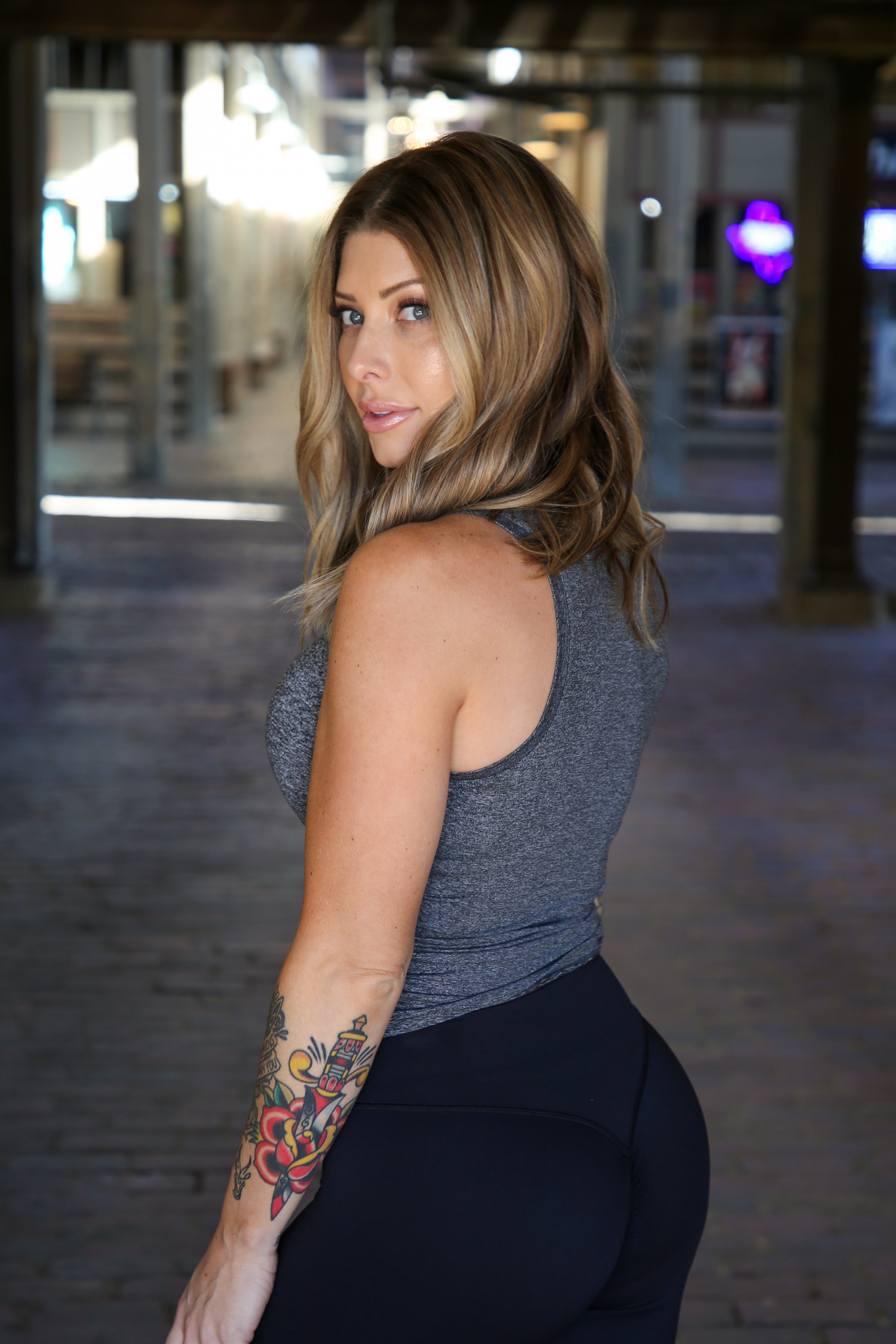 Waist Length Fitted Tank Top for Women - Soft Heather Gray Cotton Blend - Perfect for Layering, Yoga & Casual Wear