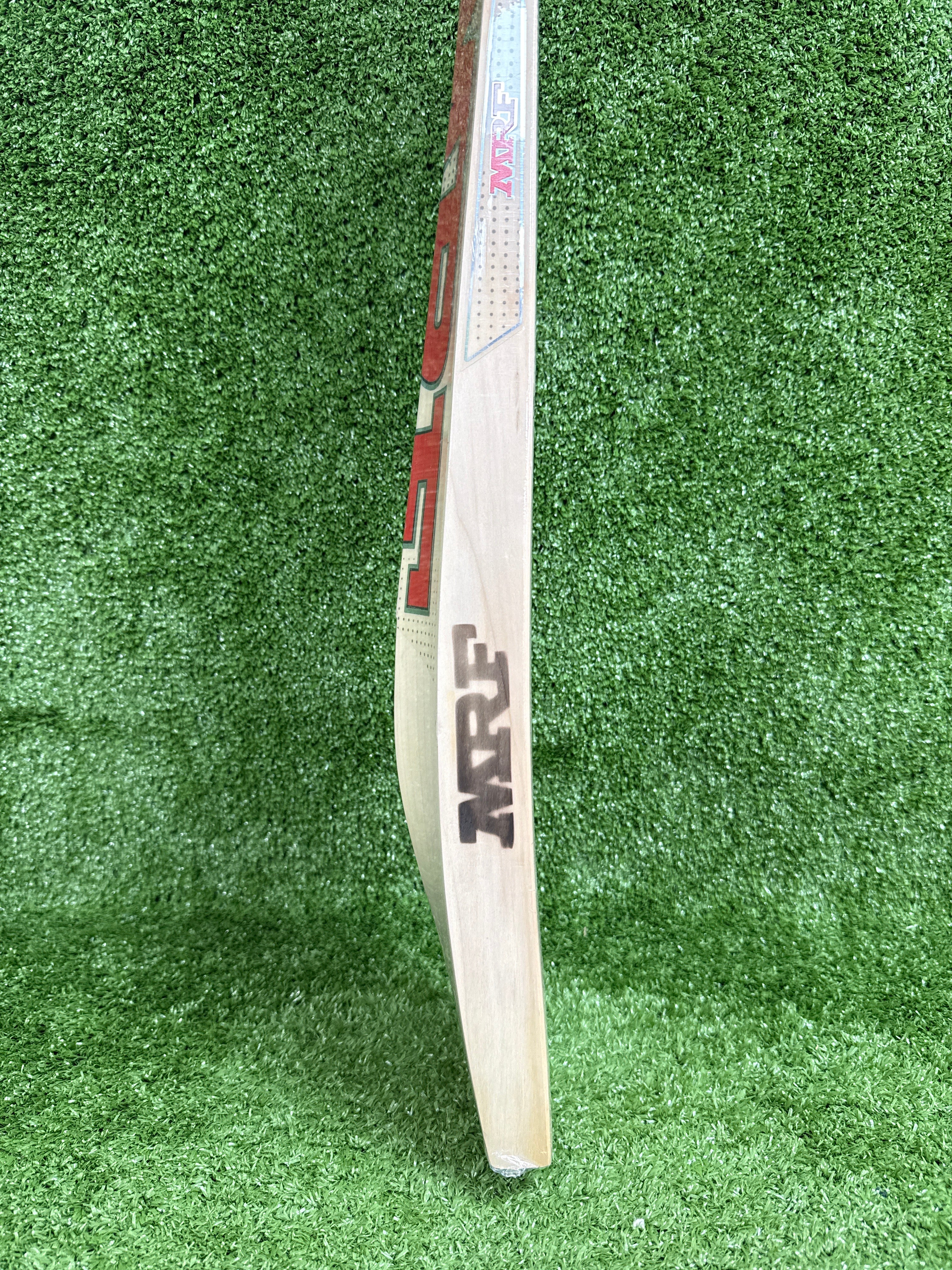 Premium MRF Genius Grand Players Edition English Willow Cricket Bat - Professional Grade for Matches & Practice - Perfect for Tournaments & Training Sessions