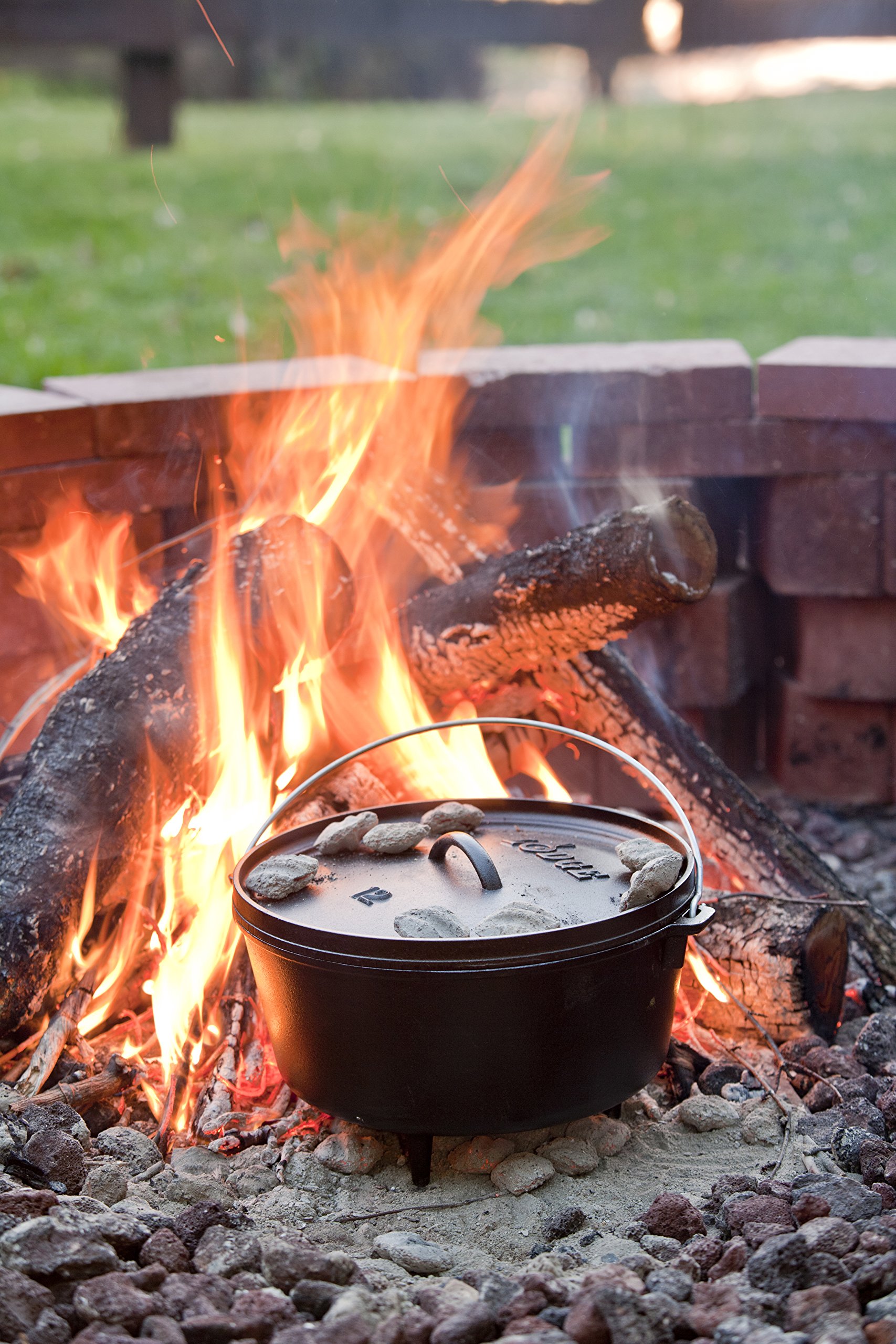 Lodge 8 Quart Pre-Seasoned Cast Iron Dutch Oven with Lid - Heavy Duty Camping Cookware for Oven, Stove, Grill & Campfire - Perfect for Stews, Bread Baking & Outdoor Cooking - Black