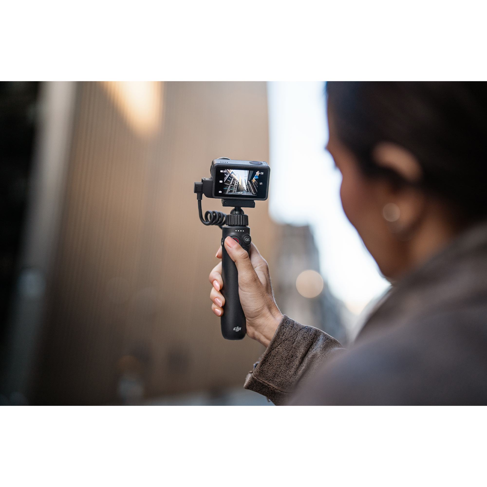 DJI Osmo Action Waterproof Camera Charging Handle - Compatible with Osmo Action 3/4, Multifunctional Power Bank & Tripod Mount - Perfect for Vlogging, Travel & Outdoor Adventures