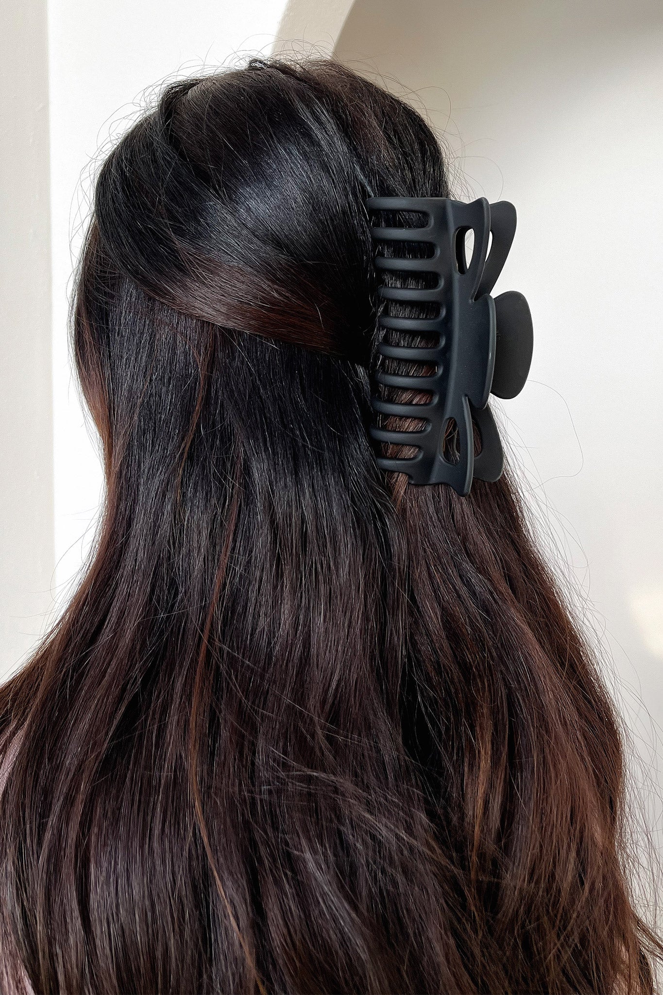 Eli Black Hair Claw Clip - Strong Hold Hair Clips for Women, Girls - Perfect for Ponytails, Buns, Updos - Salon Quality Hair Accessories for Daily Use, Workout, Party, Wedding