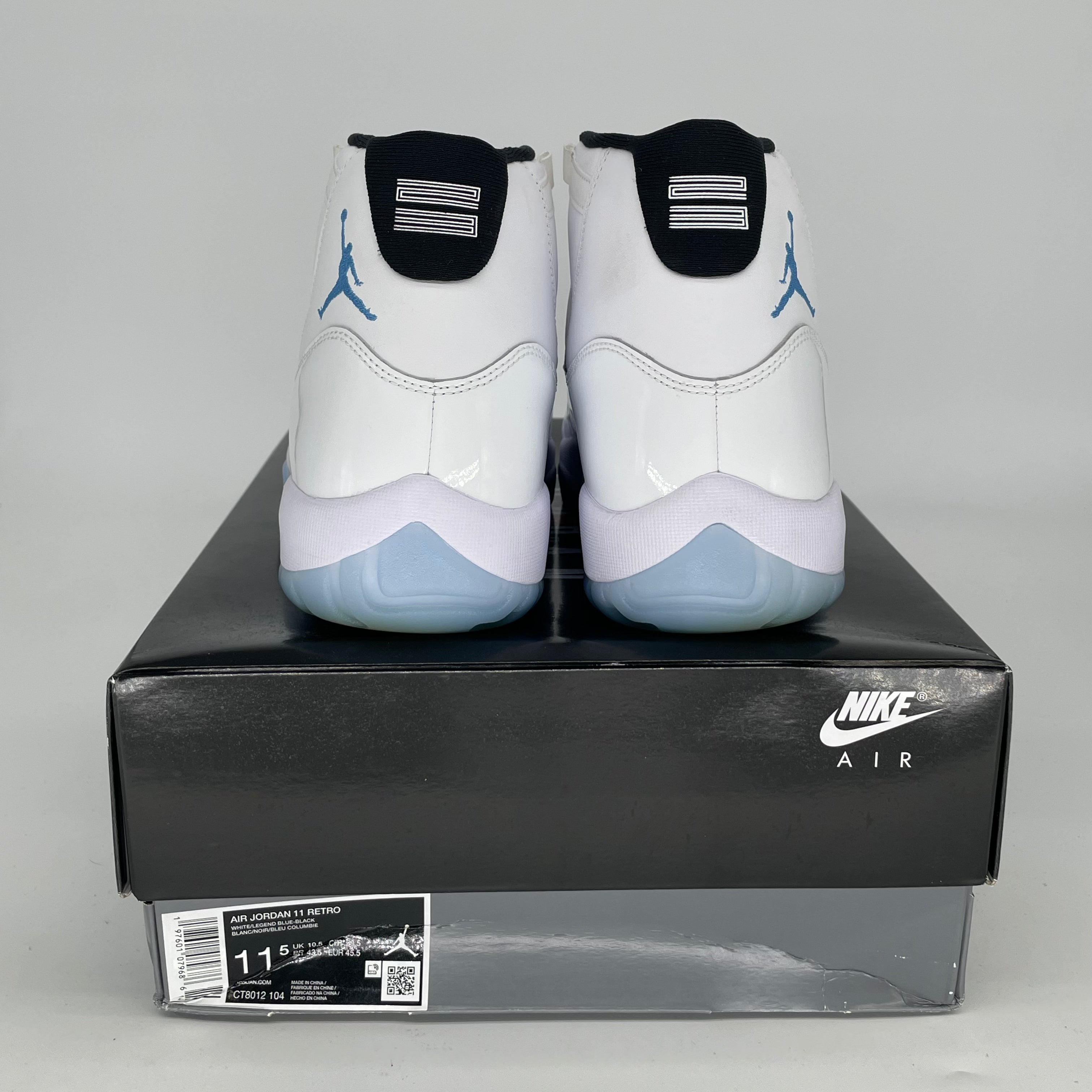AIR JORDAN 11 Retro 