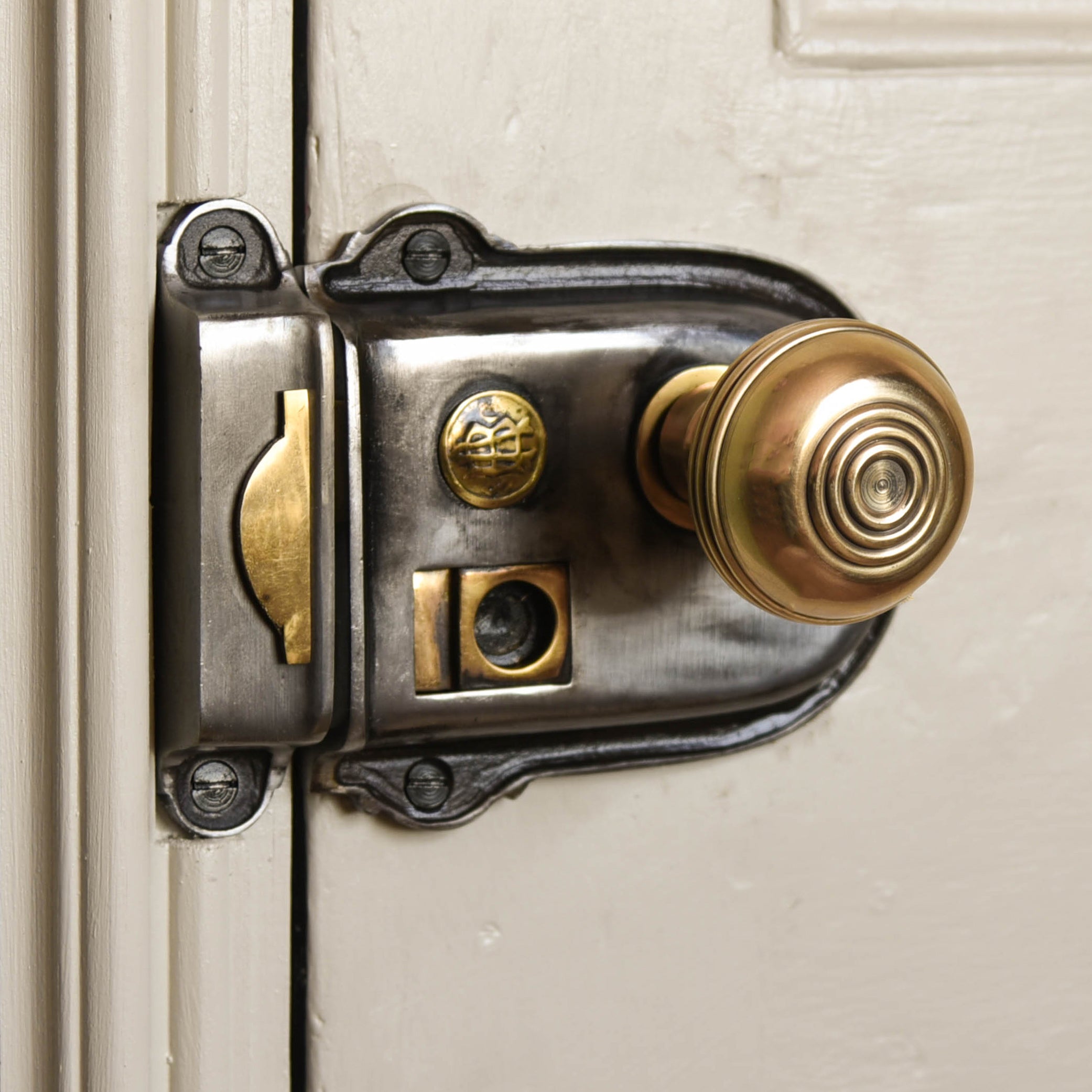 Heavy Duty Cast Iron Round Ended Rim Latch - Vintage Style Door Hardware for Barns, Sheds & Cabinets - Rust-Resistant & Durable Home Security Solution