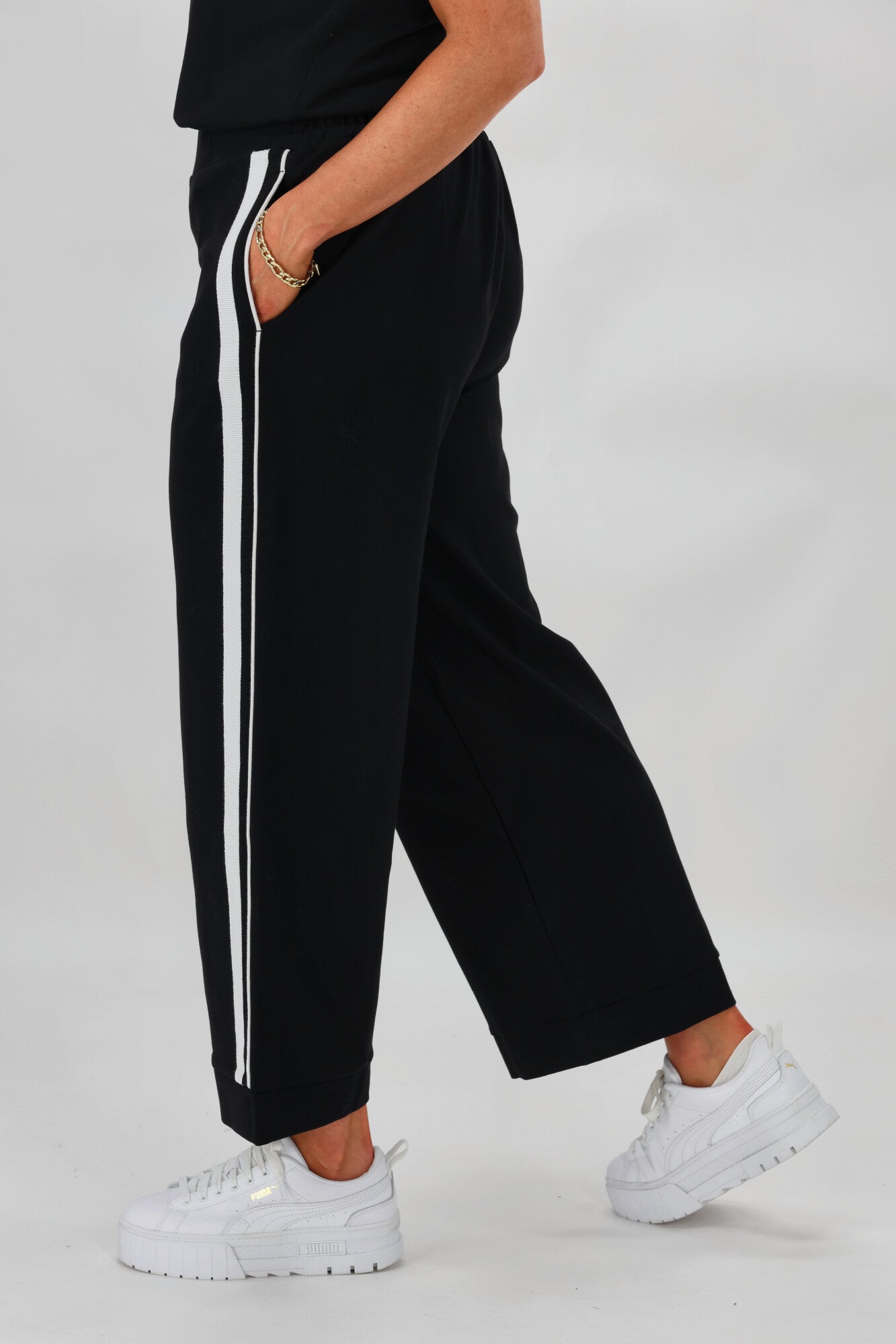 Betty Basics Tre's Bien Ponte Jogger Pants for Women - Black Comfortable Stretchy Casual Lounge Pants - Perfect for Yoga, Running, and Everyday Wear
