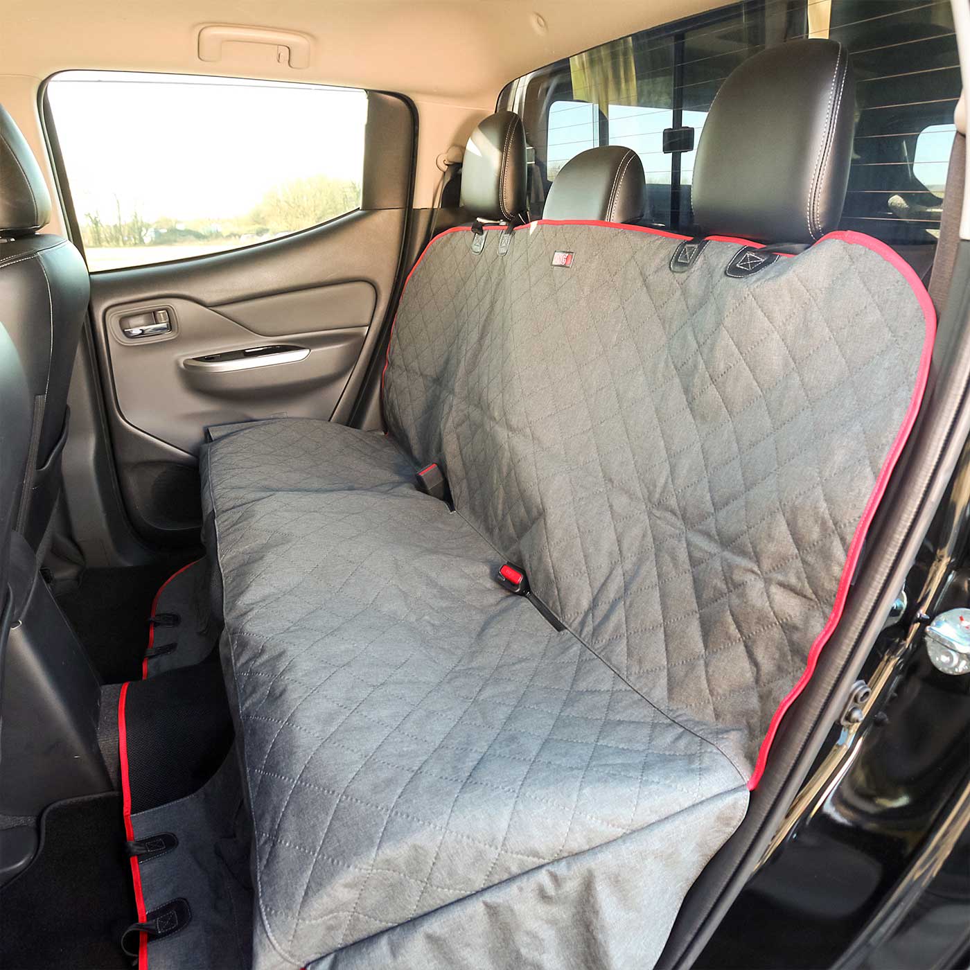 Durable KONG 2-in-1 Bench Seat Cover & Pet Hammock for Cars - Waterproof Dog Car Seat Protector with Chew-Resistant Material - Perfect for Travel, Road Trips & Vet Visits