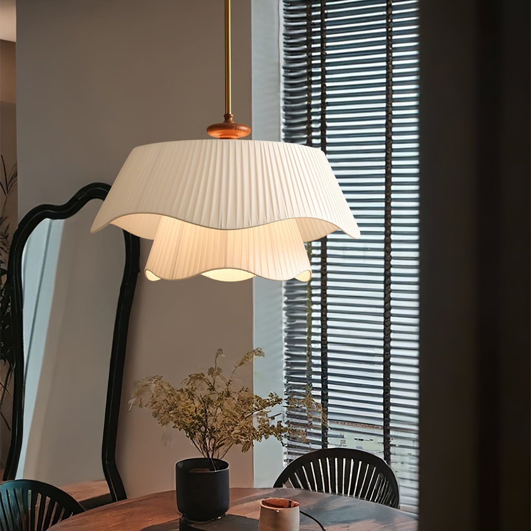 Bellevue Modern Pendant Lamp - Sleek Scandinavian Design for Dining Room, Kitchen Island & Living Room Lighting