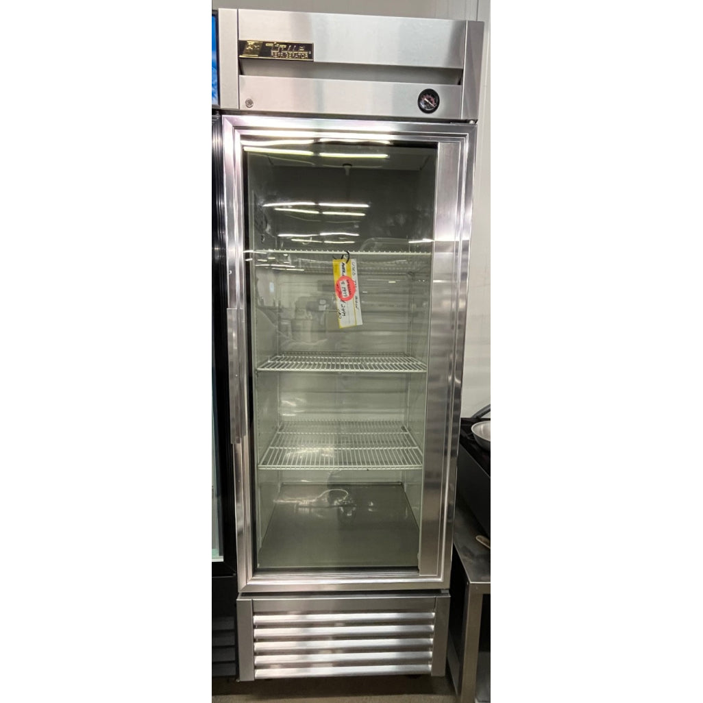 True T-23G 30 Glass Door Reach-In Commercial Refrigerator - Used | Perfect for Restaurants, Cafes & Grocery Stores
