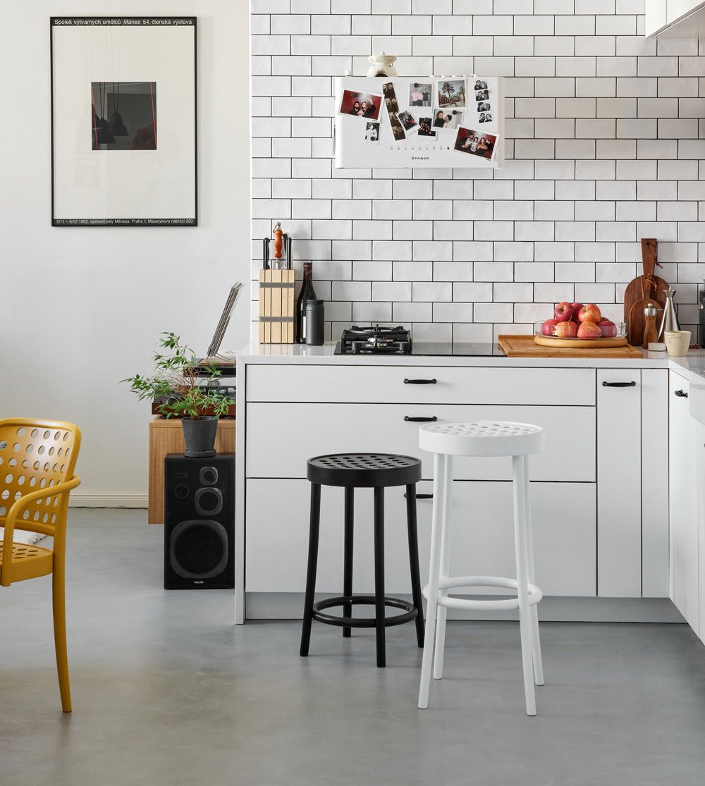 822 Bentwood Barstool by Ton - Modern Wooden Counter Height Bar Stool for Kitchen Island, Breakfast Nook & Home Bar - Comfortable & Stylish Seating Solution