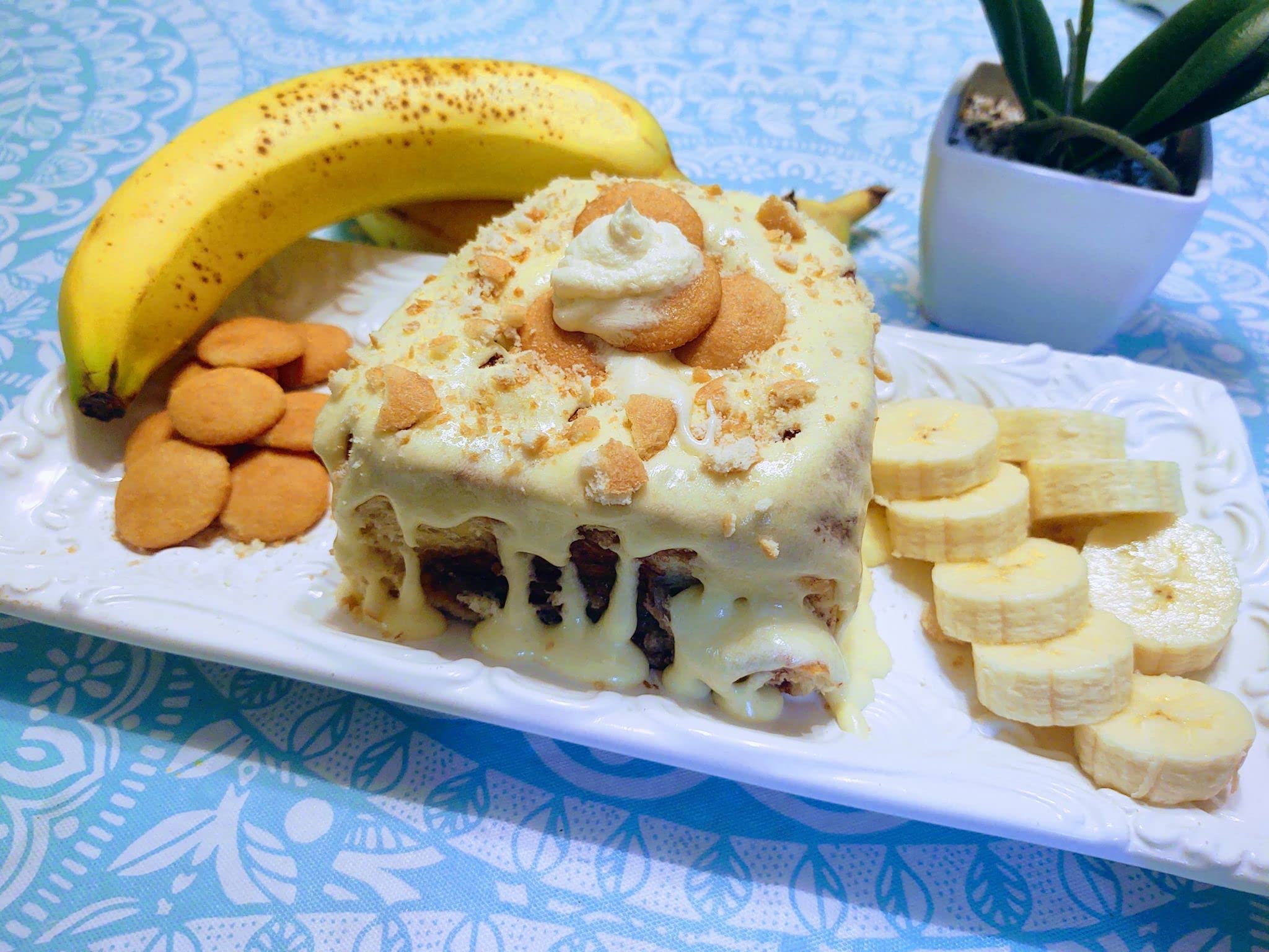 Gourmet Banana Cream Cinnamon Rolls - Pack of 12 (6 oz Each) | Fresh Baked Breakfast Pastries for Brunch, Coffee Time & Holiday Gatherings