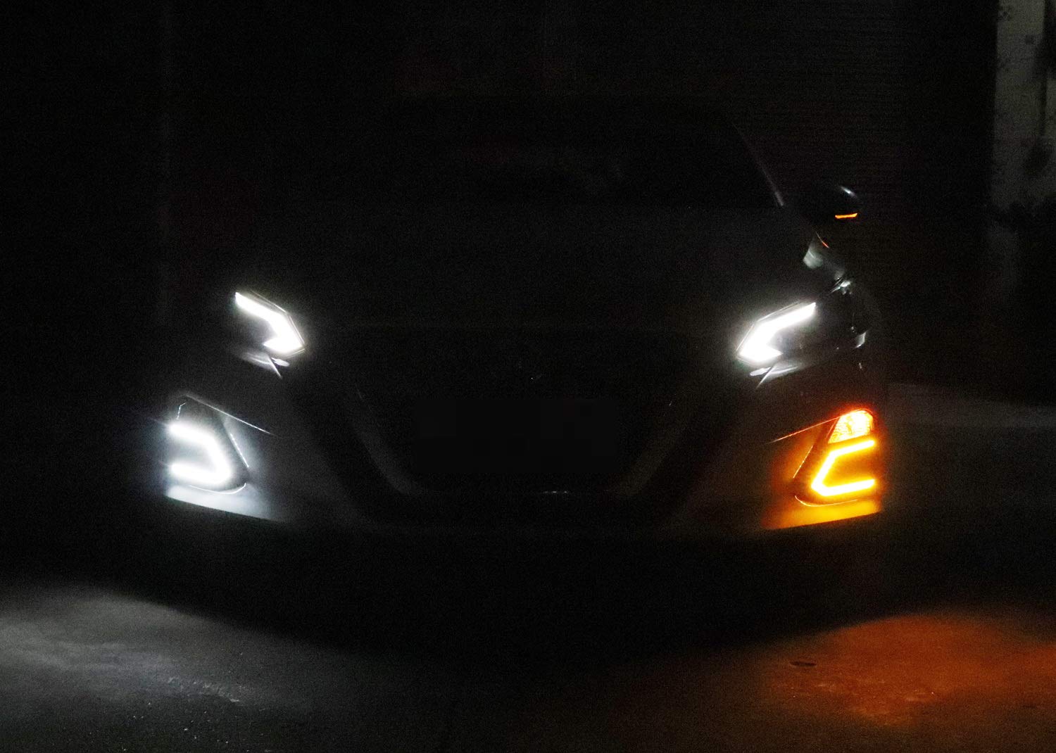 iJDMTOY Switchback LED Daytime Running Light Kit & Clear Lens Fog Light Combo for 2019-2022 Nissan Altima - White/Amber LED DRL, Halogen Fog Lights, Bezels & Wiring Included - Perfect for Night Driving and Enhanced Visibility