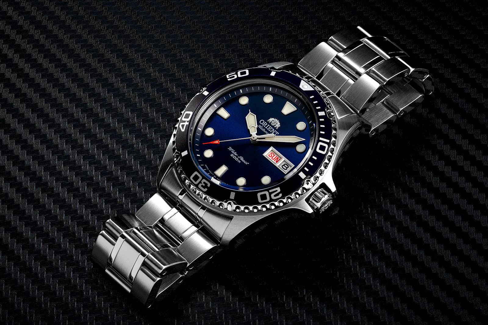 Orient Men's Japanese Automatic Hand-Winding Stainless Steel 200M Water Resistant Diver Watch - Perfect for Scuba Diving, Swimming & Outdoor Adventures