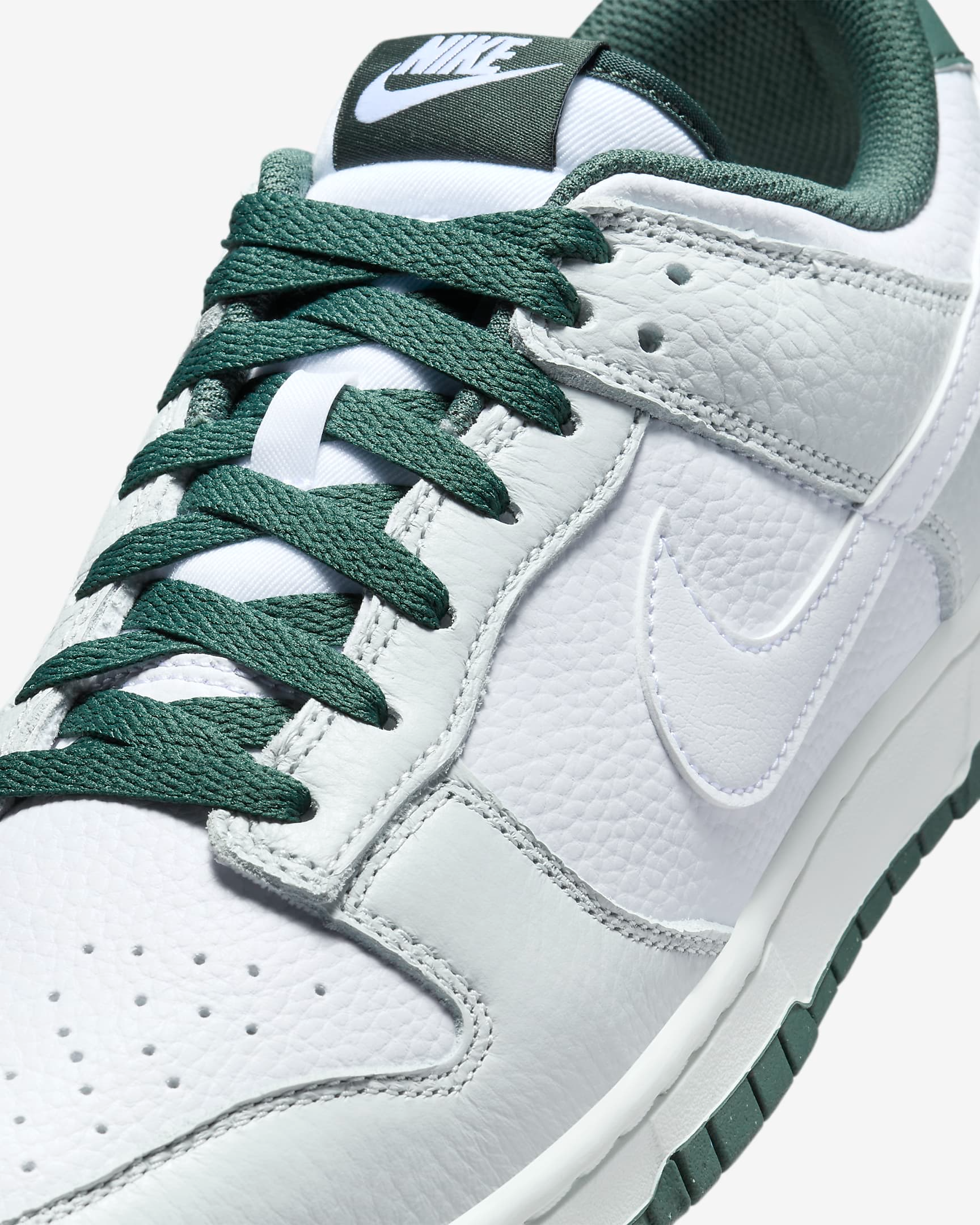 Nike Men's Dunk Low Retro SE Sneakers - Photon Dust, Vintage Green, Summit White | Casual & Streetwear Shoes for Everyday Comfort & Style