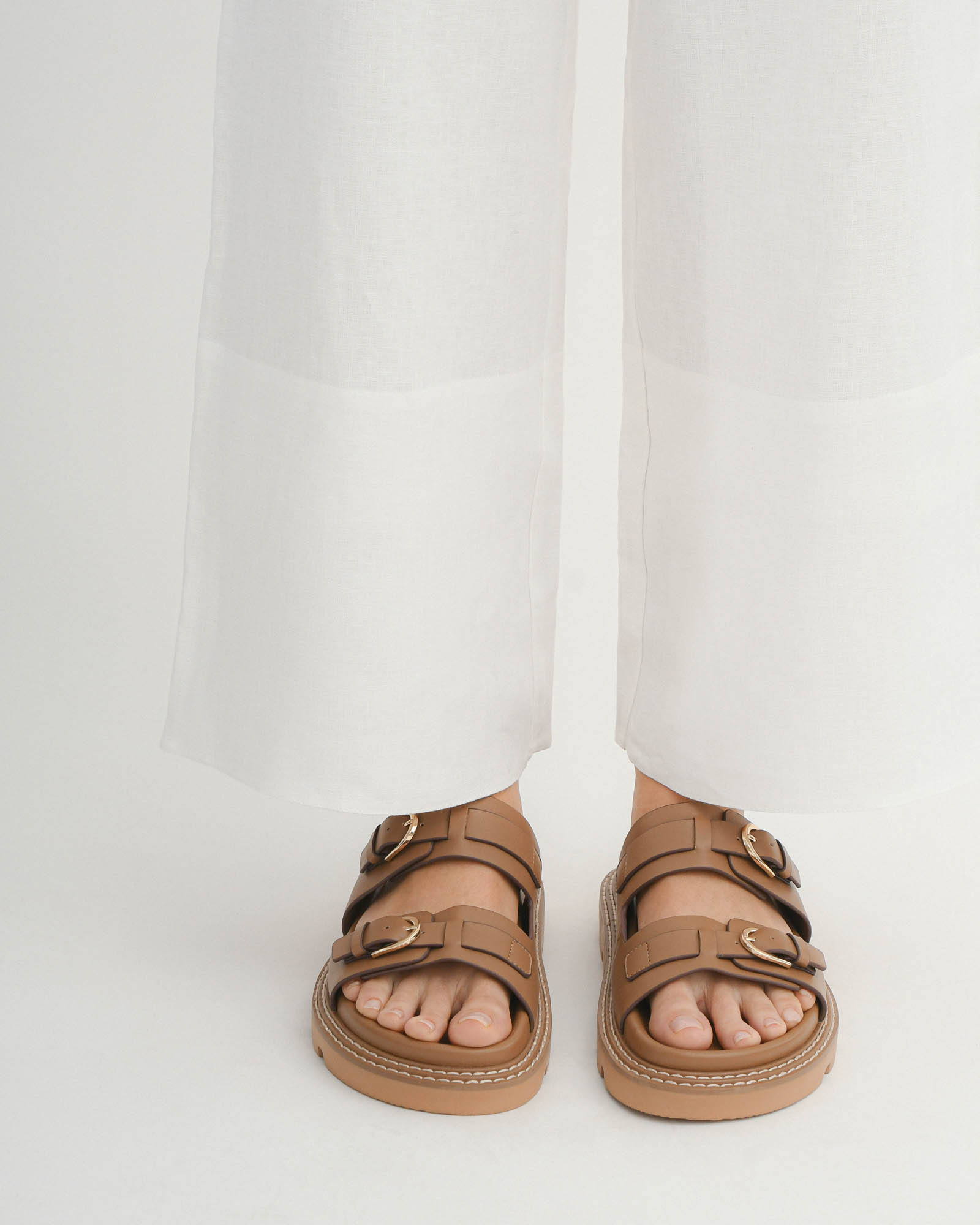 VICHY Women's Flat Sandals - Tan Leather Comfortable Casual Shoes for Summer, Beach, and Outdoor Walking
