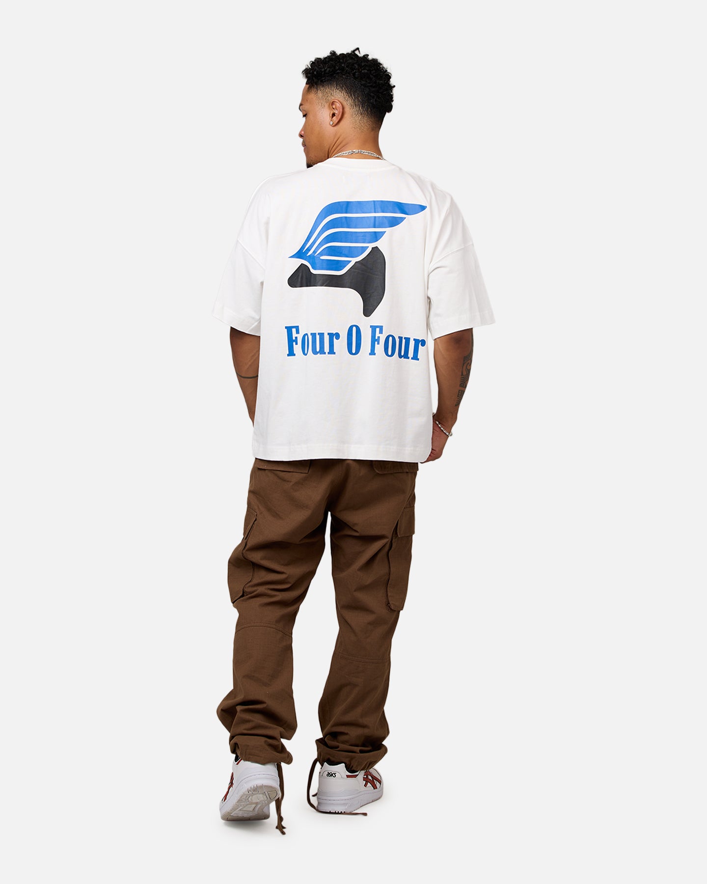 404 Established T-Shirt in Off White - Vintage Style Graphic Tee for Men & Women - Perfect for Casual Wear, Street Style, and Everyday Outfits