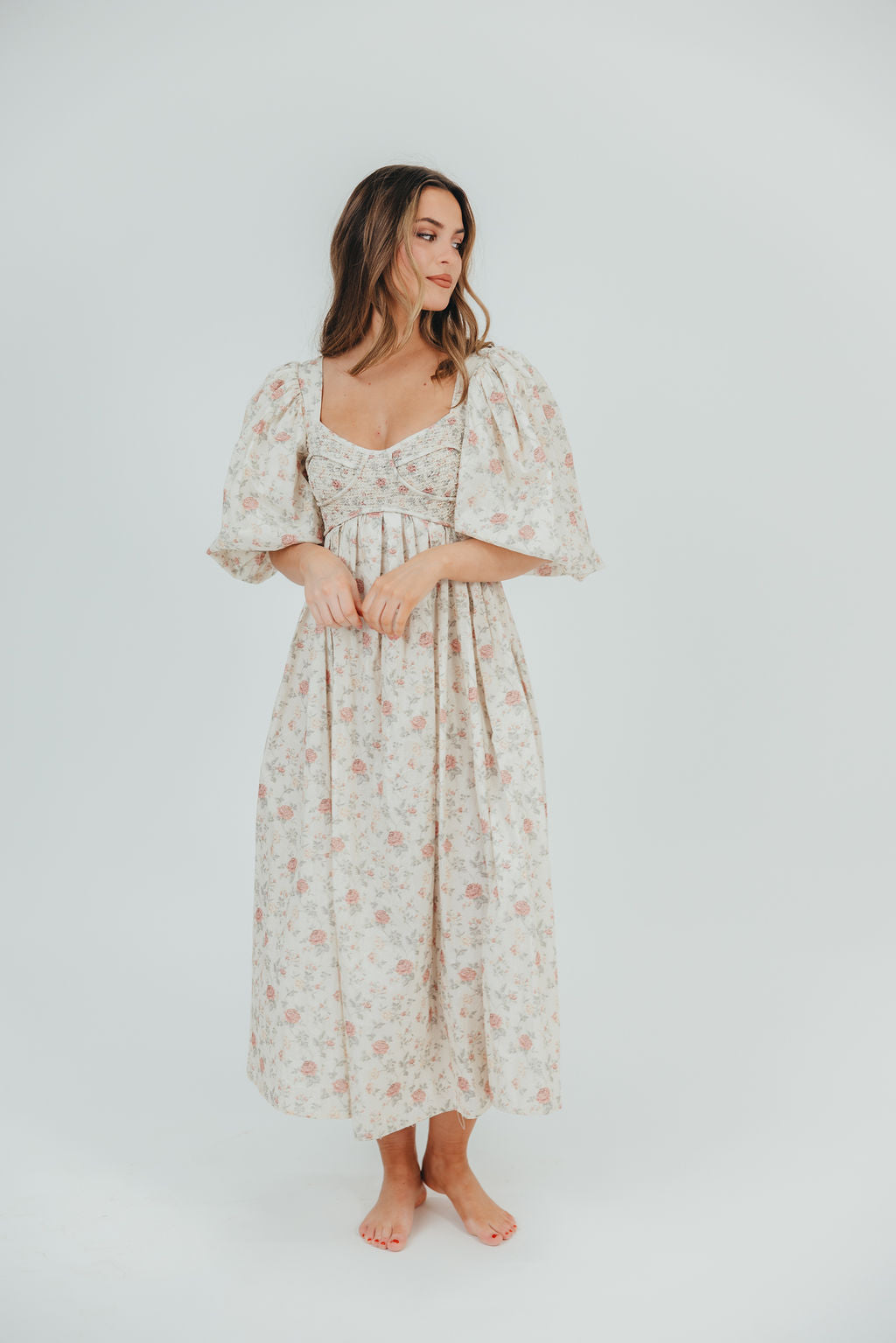 Harlow Maxi Dress in Off White Floral Print - Bump Friendly Maternity Dress & Inclusive Sizing (S-3XL) for Women | Perfect for Weddings, Beach Vacations and Summer Outfits