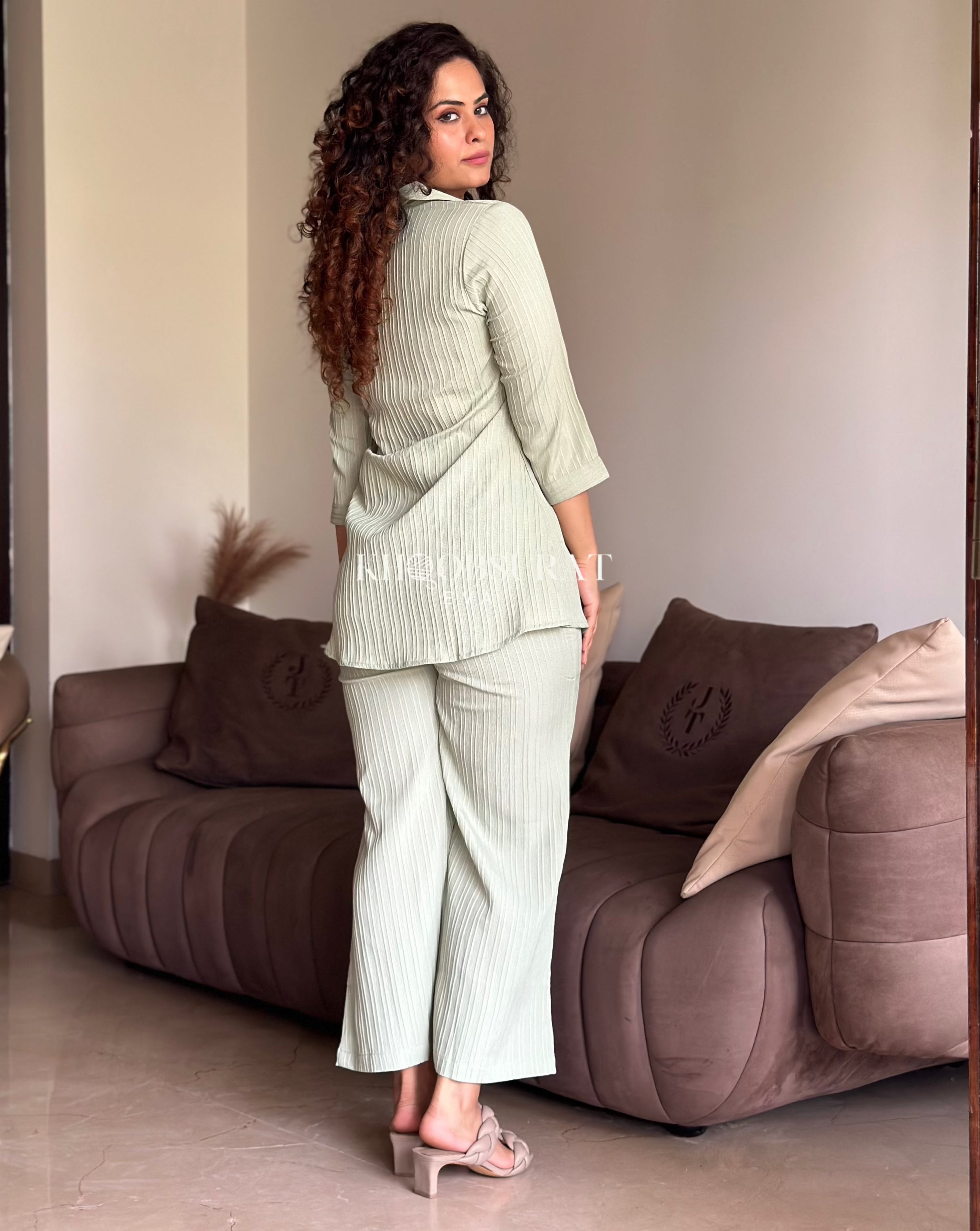 Stylish Urban Oasis Matching Outfit Set for Women - Perfect for Casual Wear, Street Fashion & Summer Vacations