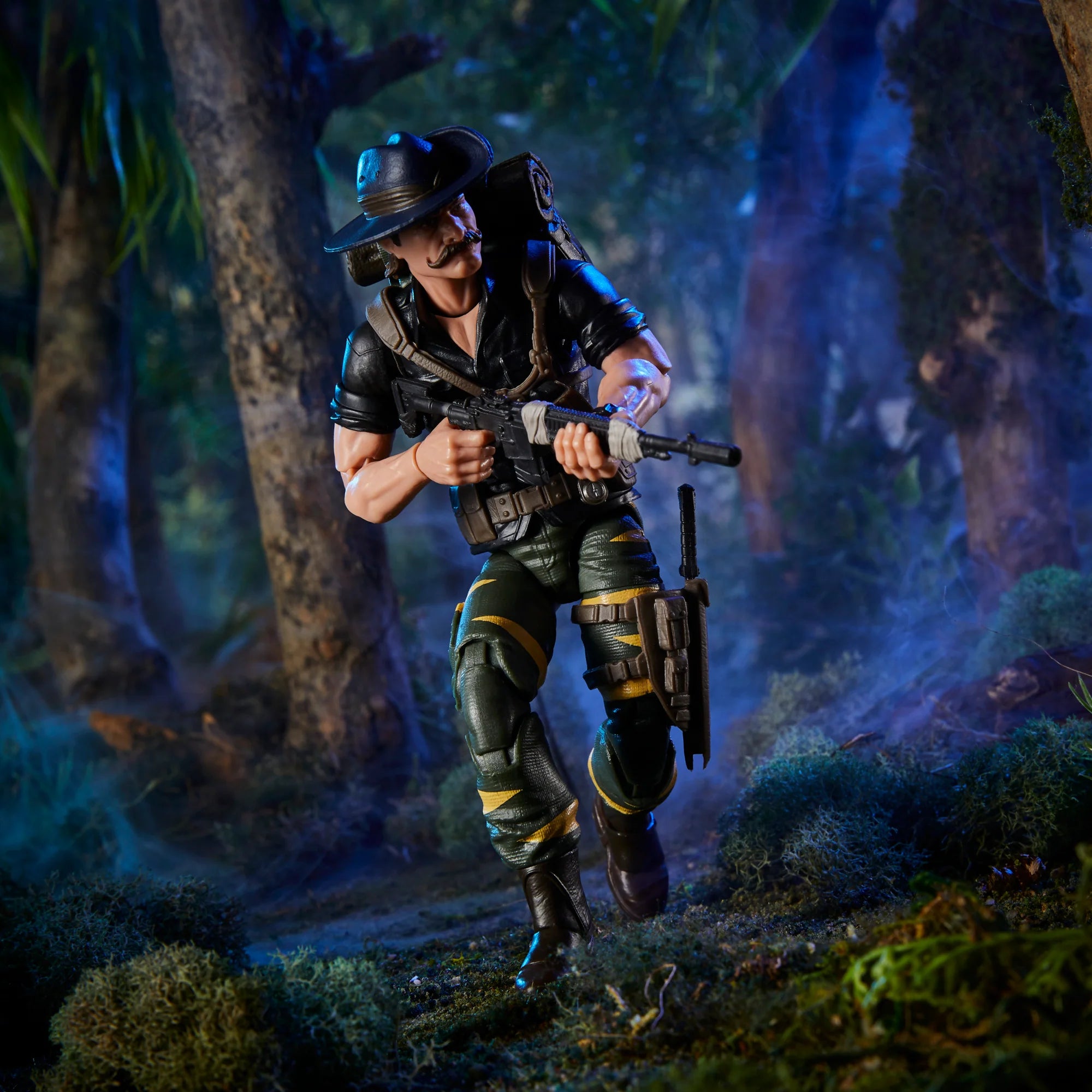 G.I. Joe Classified Series Tiger Force Recondo Action Figure - Collectible Military Toy for Display & Play | Perfect for Fans, Collectors & Kids Battles