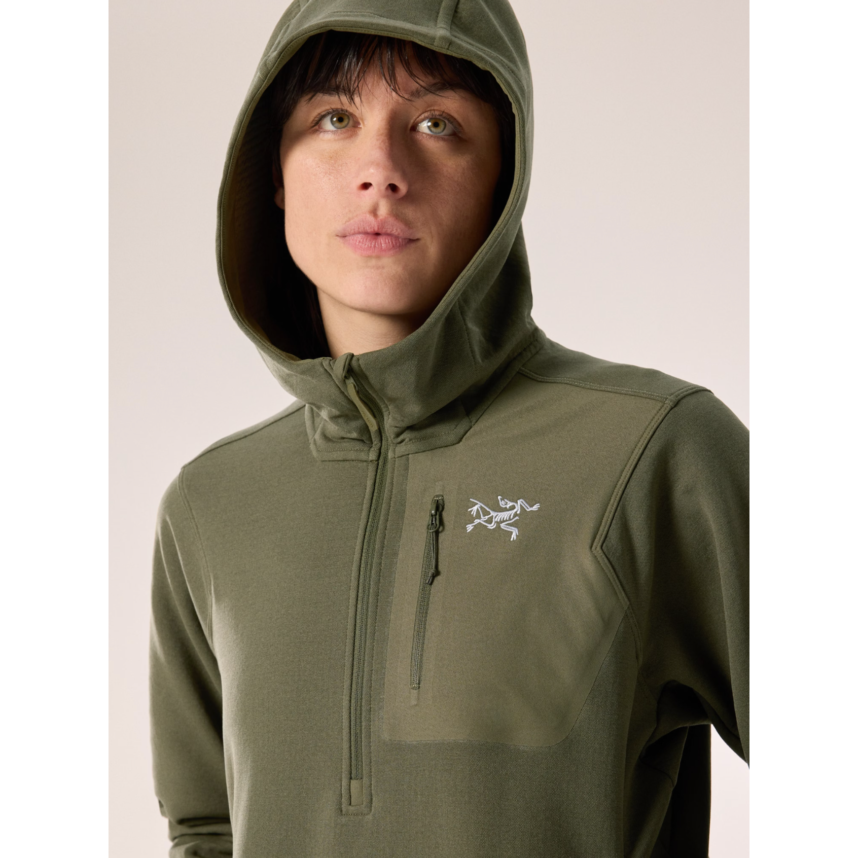 Arc'teryx Women's Aestas Pullover Hoody - Lightweight Summer Hiking & Outdoor Adventure Jacket for Travel & Camping