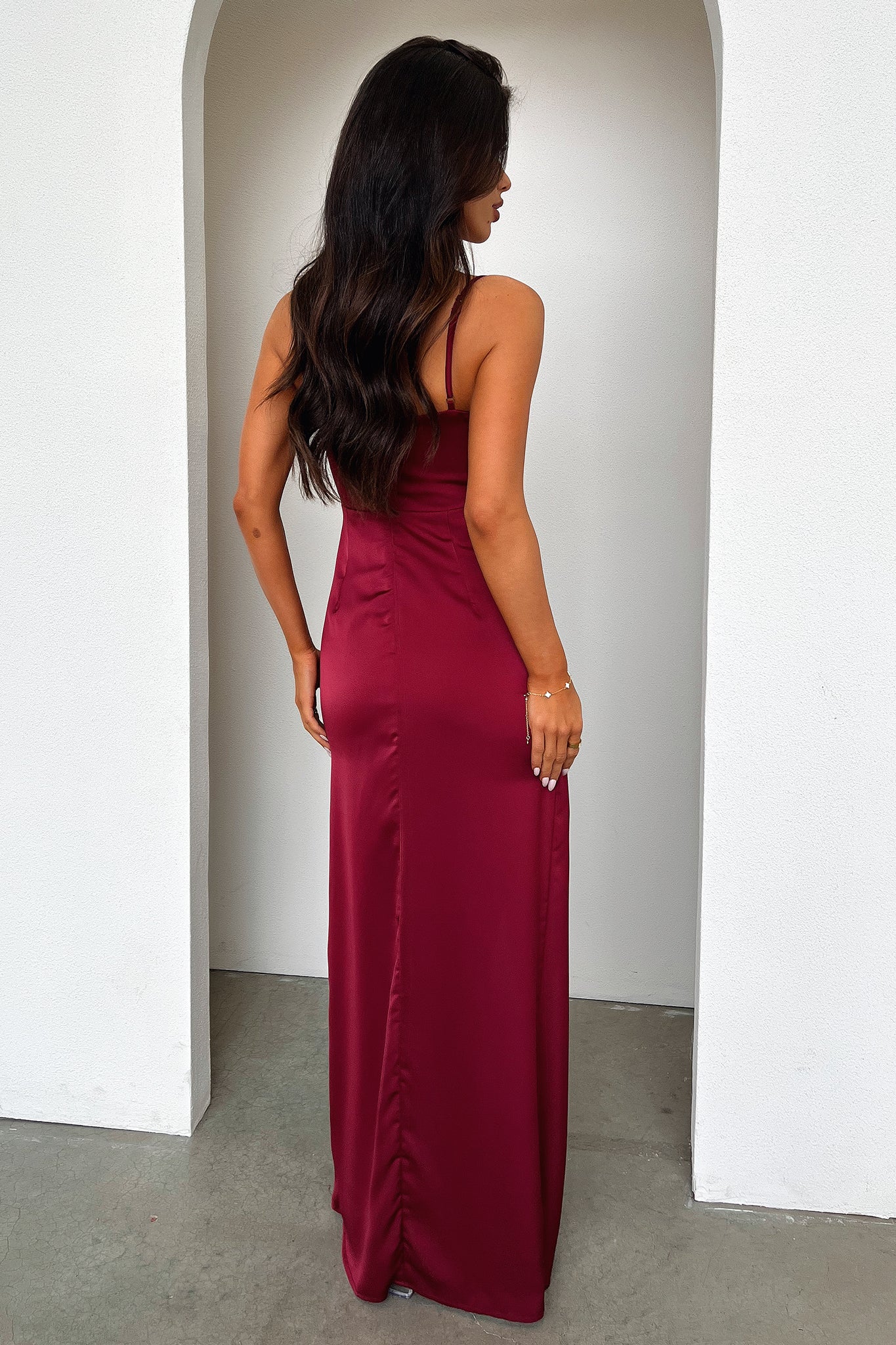 Aiana Women's Burgundy Dress - Elegant Long Sleeve Party Gown for Evening Events, Weddings & Special Occasions