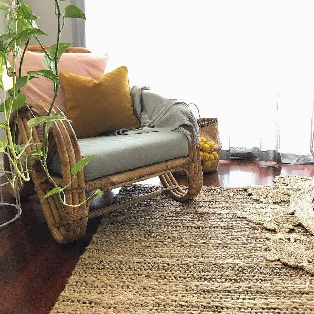 Eboni Chunky Braided Jute and Cotton Rug - Natural Fiber Floor Mat for Living Room, Bedroom & Boho Home Decor