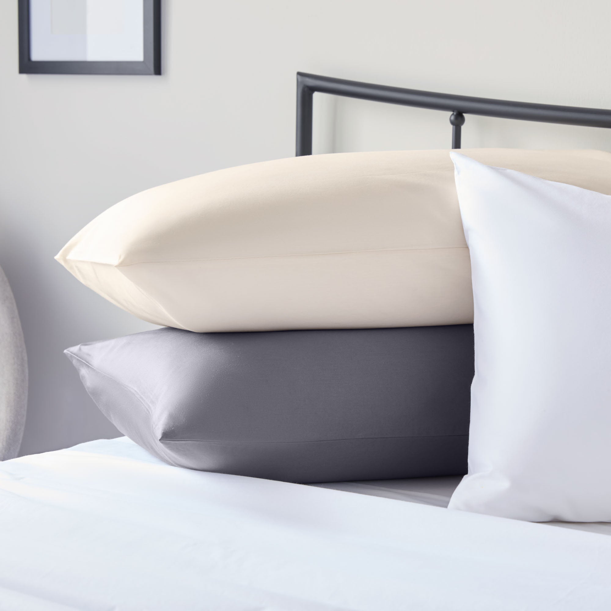 Malouf Weekender 100% Cotton Sheet Set - Queen Size, 4-Piece Bedding Set with Deep Pockets, Soft & Breathable for Ultimate Comfort - Perfect for Guest Rooms, Vacation Homes & Cozy Bedroom Retreats
