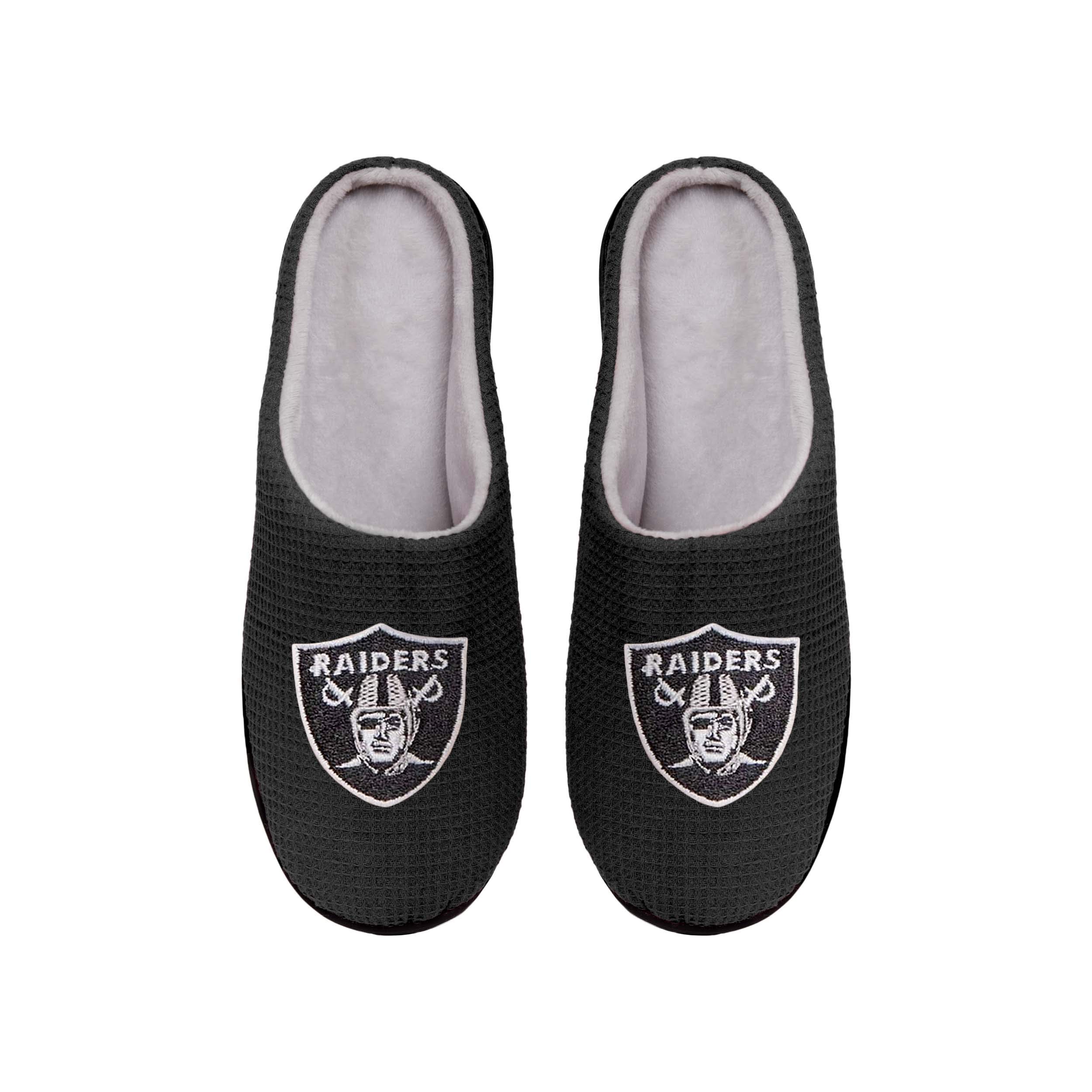FOCO Men's NFL Team Logo Memory Foam Slide Slippers - Comfortable House Shoes for Indoor & Outdoor Wear - Perfect for Lounging, Running Errands, and Gameday Support