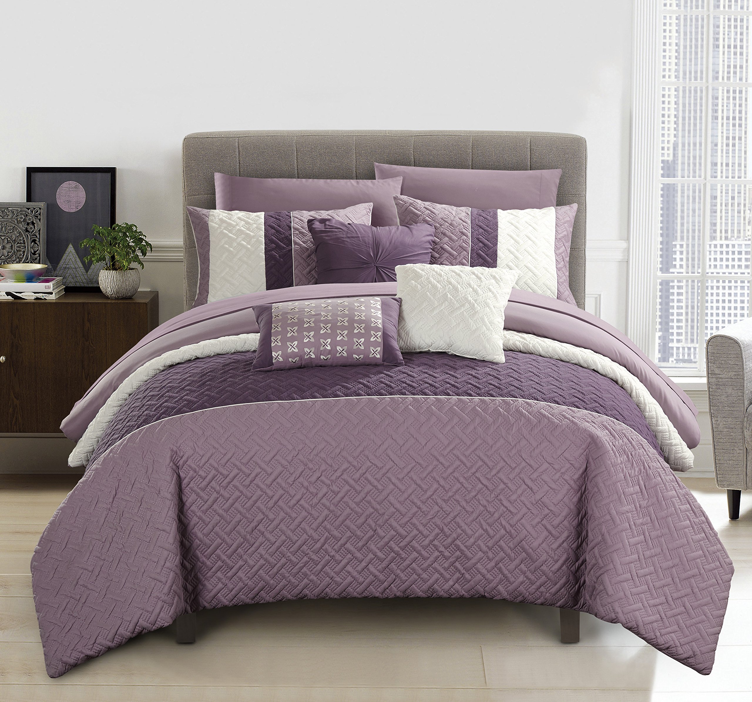 Stylish Osnat Comforter Set - Queen Size, Luxurious Plum Color - Perfect for Bedroom Decor & Cozy Nights