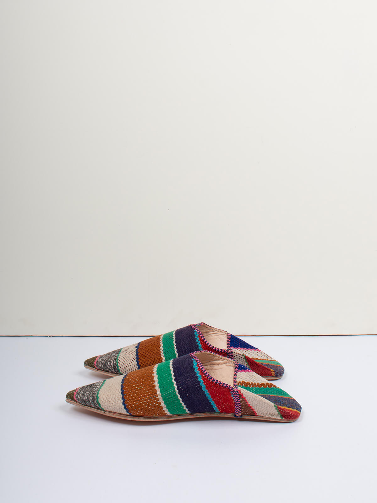 Authentic Moroccan Boujad Pointed Babouche Slippers - Handmade Merzouga Stripe Leather House Shoes for Men & Women | Perfect for Home, Lounge & Cultural Events
