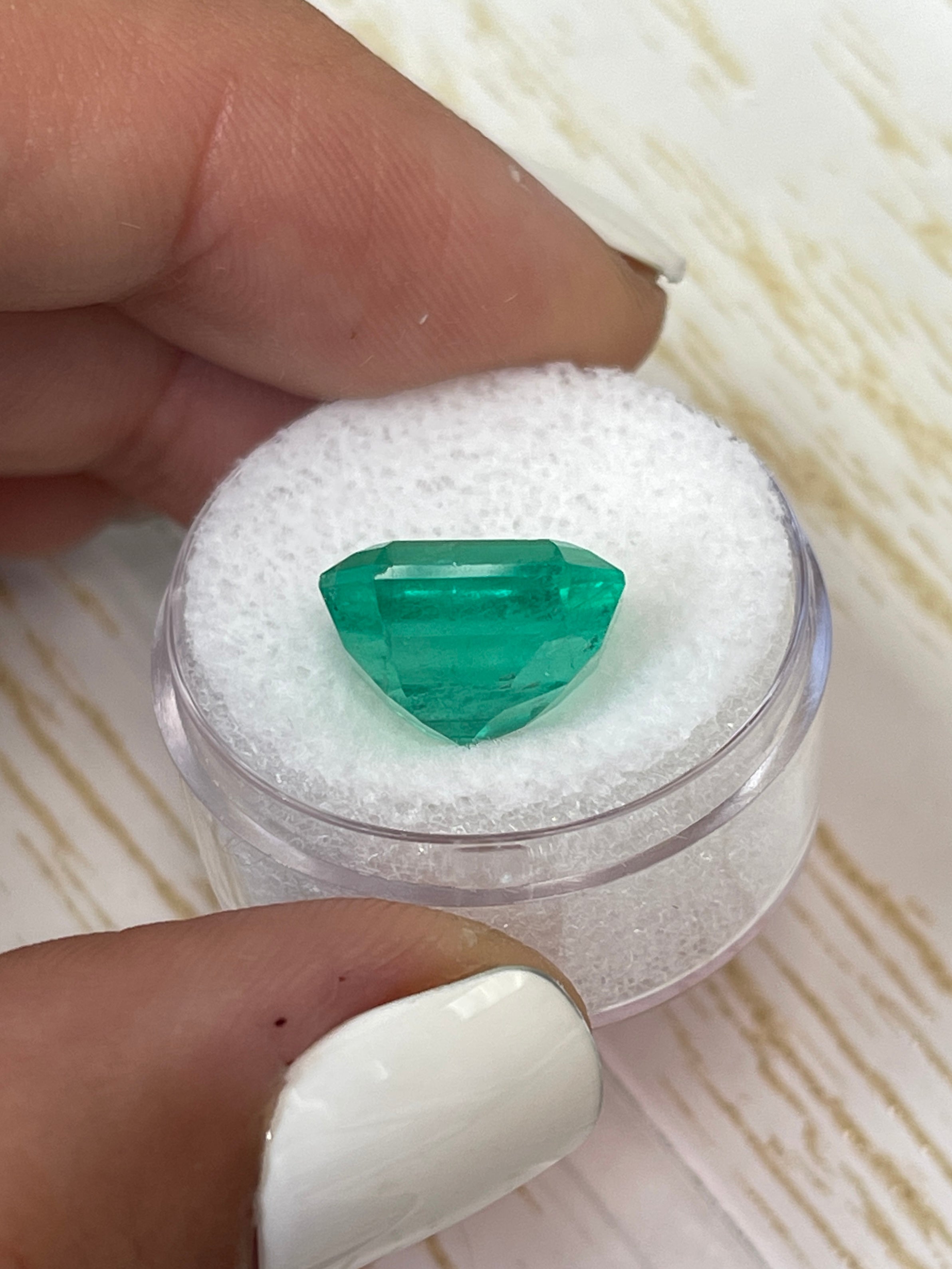 8.51 Carat 13x11mm Natural Colombian Emerald Gemstone - Classic Emerald Cut Loose Stone for Jewelry Making, Engagement Rings & Luxury Gifts