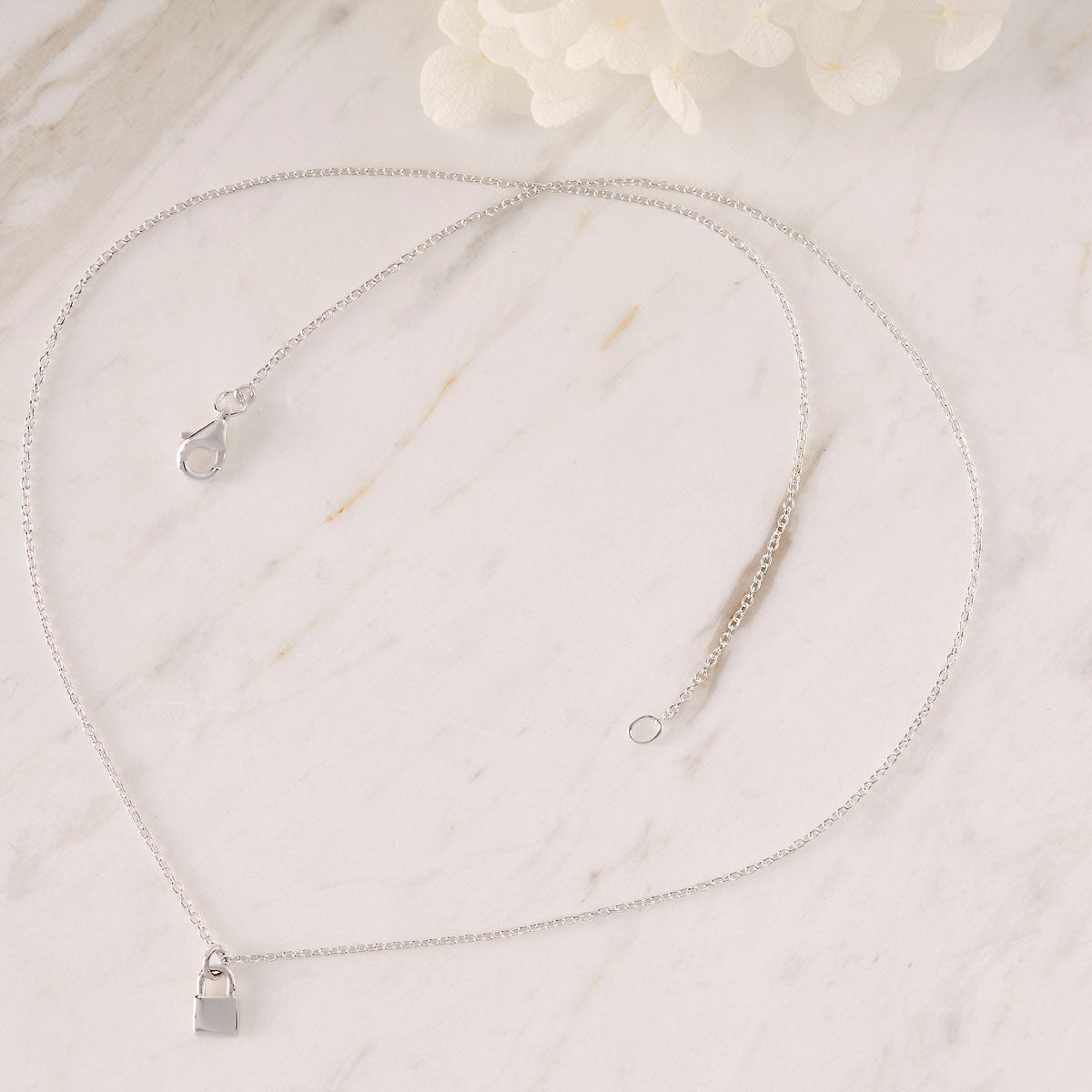 Stylish Padlock Necklace for Women - Trendy Heart Lock Pendant Jewelry Gift for Her - Perfect for Valentine's Day, Anniversary & Everyday Wear