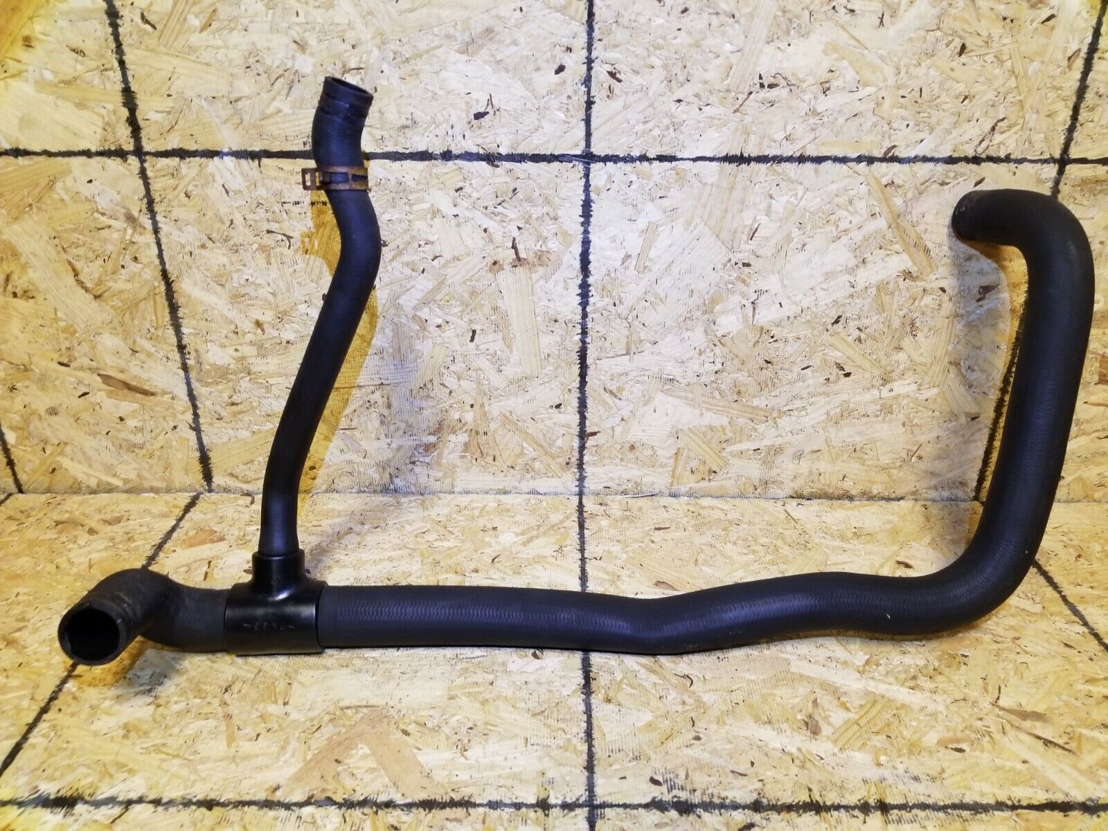 2006-2011 Lincoln Town Car Radiator Hose Pipe Line - OEM Replacement Part 65k - Perfect for Cooling System Repair & Maintenance