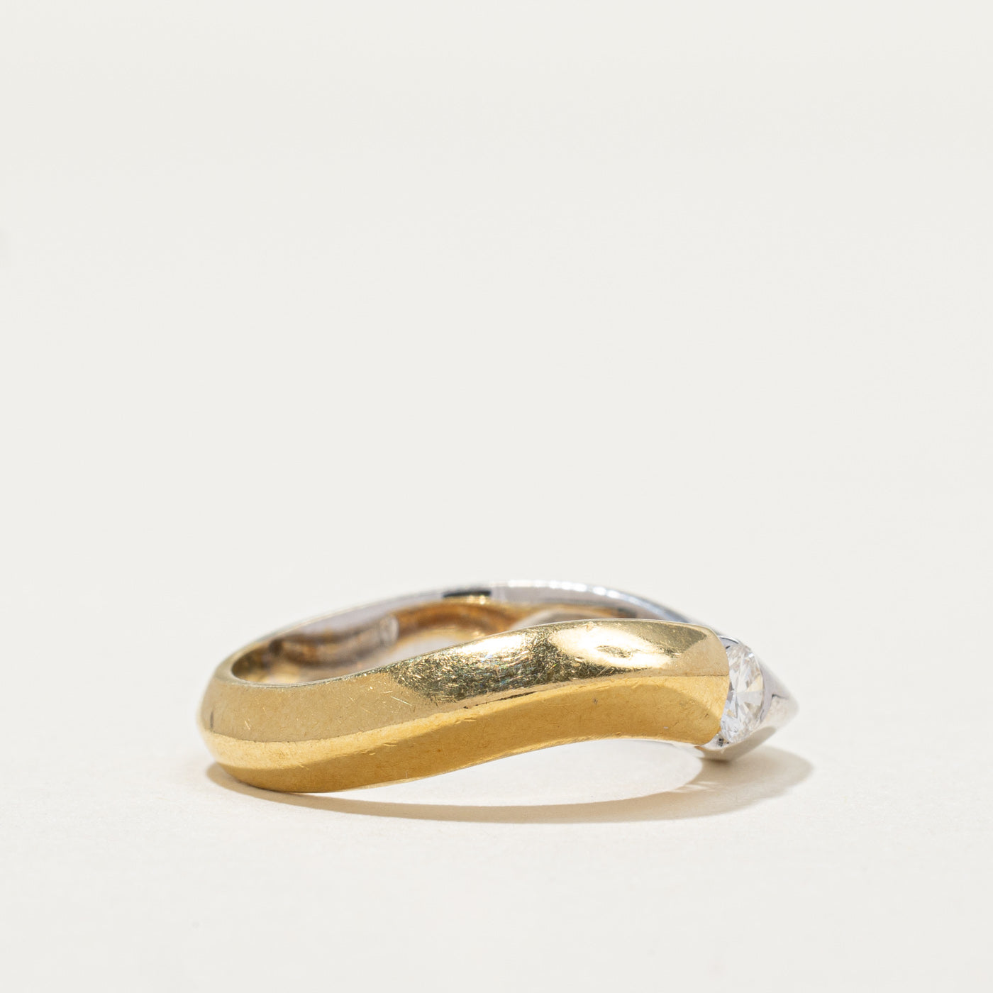 0.17ct Two Tone Solitaire Diamond Wave Knife Edge Ring - Size 6.5 | Elegant Wedding Band & Anniversary Gift for Women | Perfect for Engagement, Proposal & Special Occasions