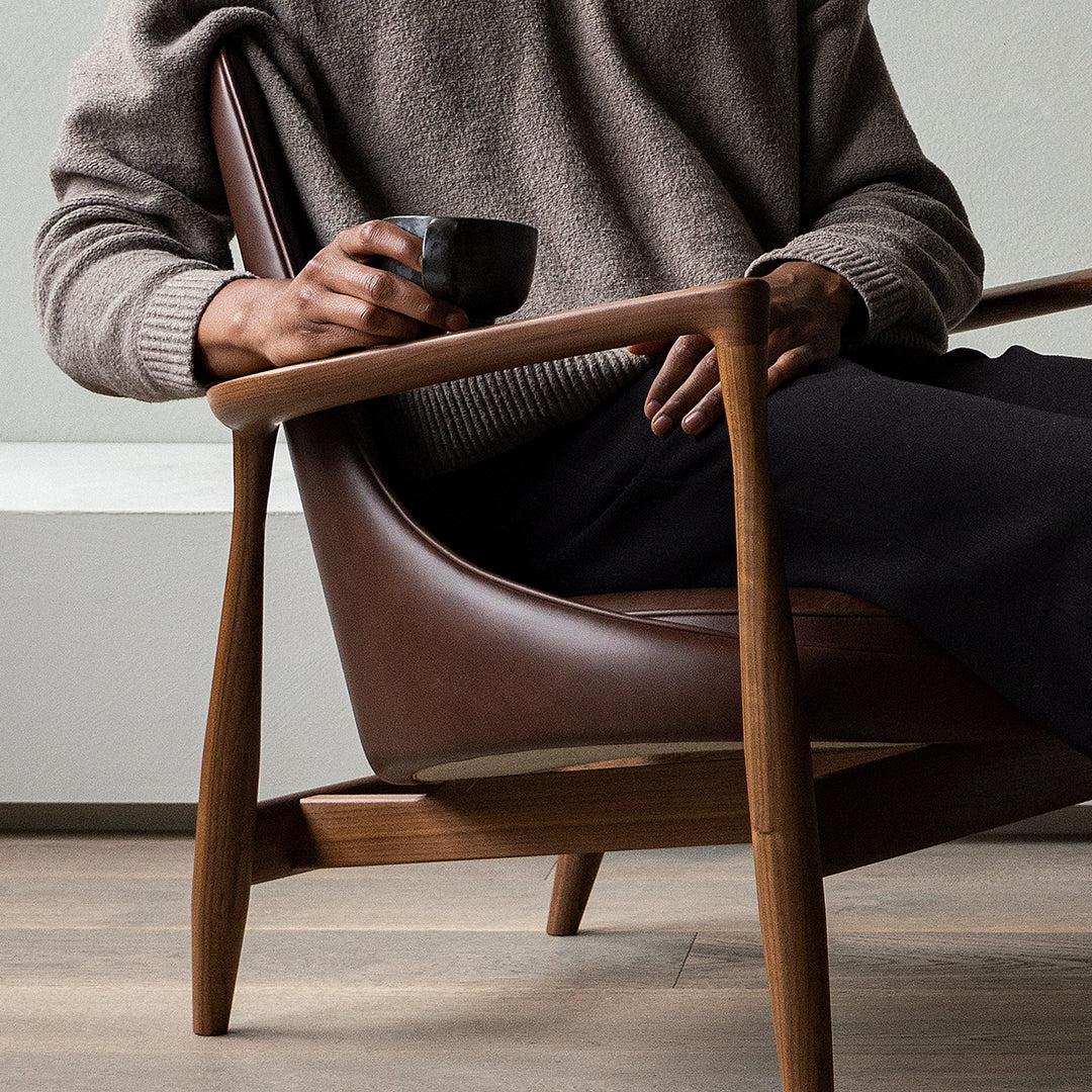 Elizabeth Lounge Chair - Modern Comfortable Accent Chair for Living Room, Bedroom & Office - Perfect for Relaxing, Reading & Lounging